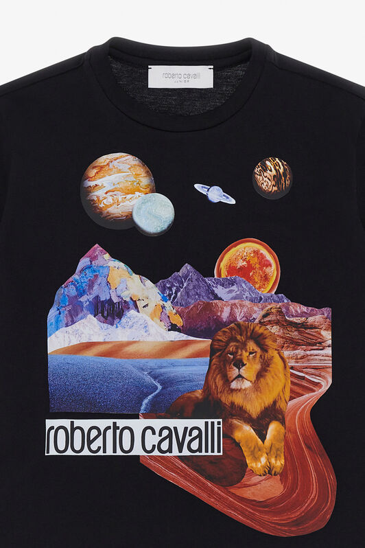 JU Camiseta Con Maxiestampado Y Logotipo JU Camiseta Con Maxiestampado Y Logotipo BLACK TJT60L-JD001