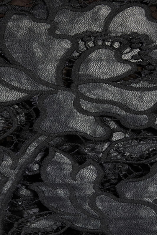 RC Macramé Floral Lace Top Black VQT610-FT051