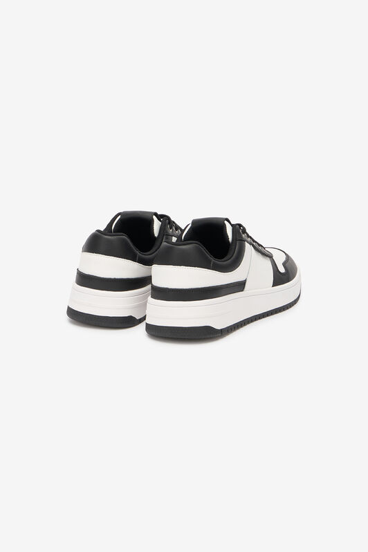 JC Sneakers With Logo Black/White UFS021-UF296