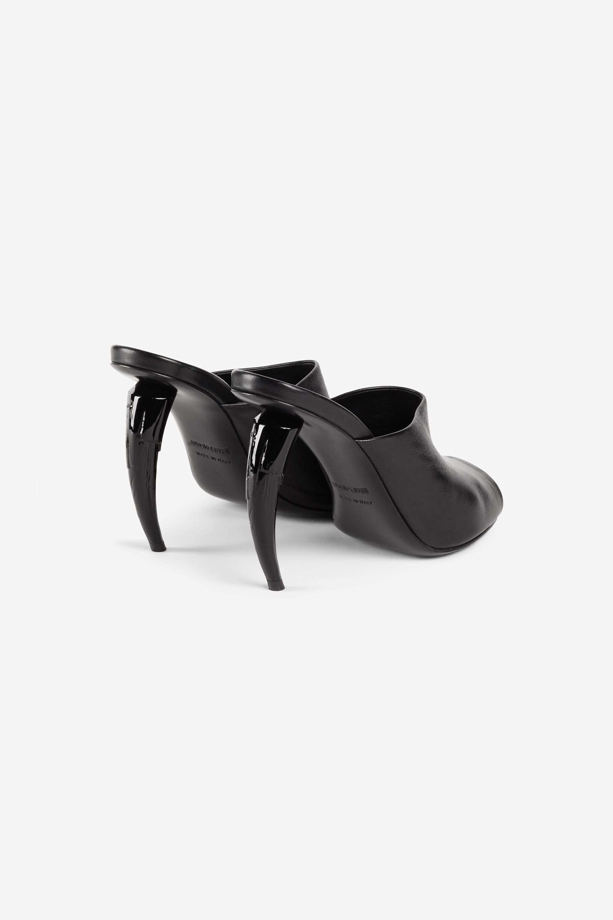 RC Tiger Tooth Mules Black OKS001-PN003