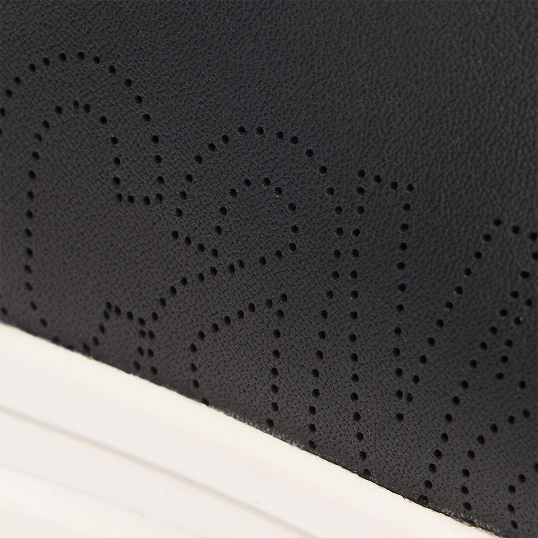 JC Sneakers With Perforated Logo Black UFS017-UF292