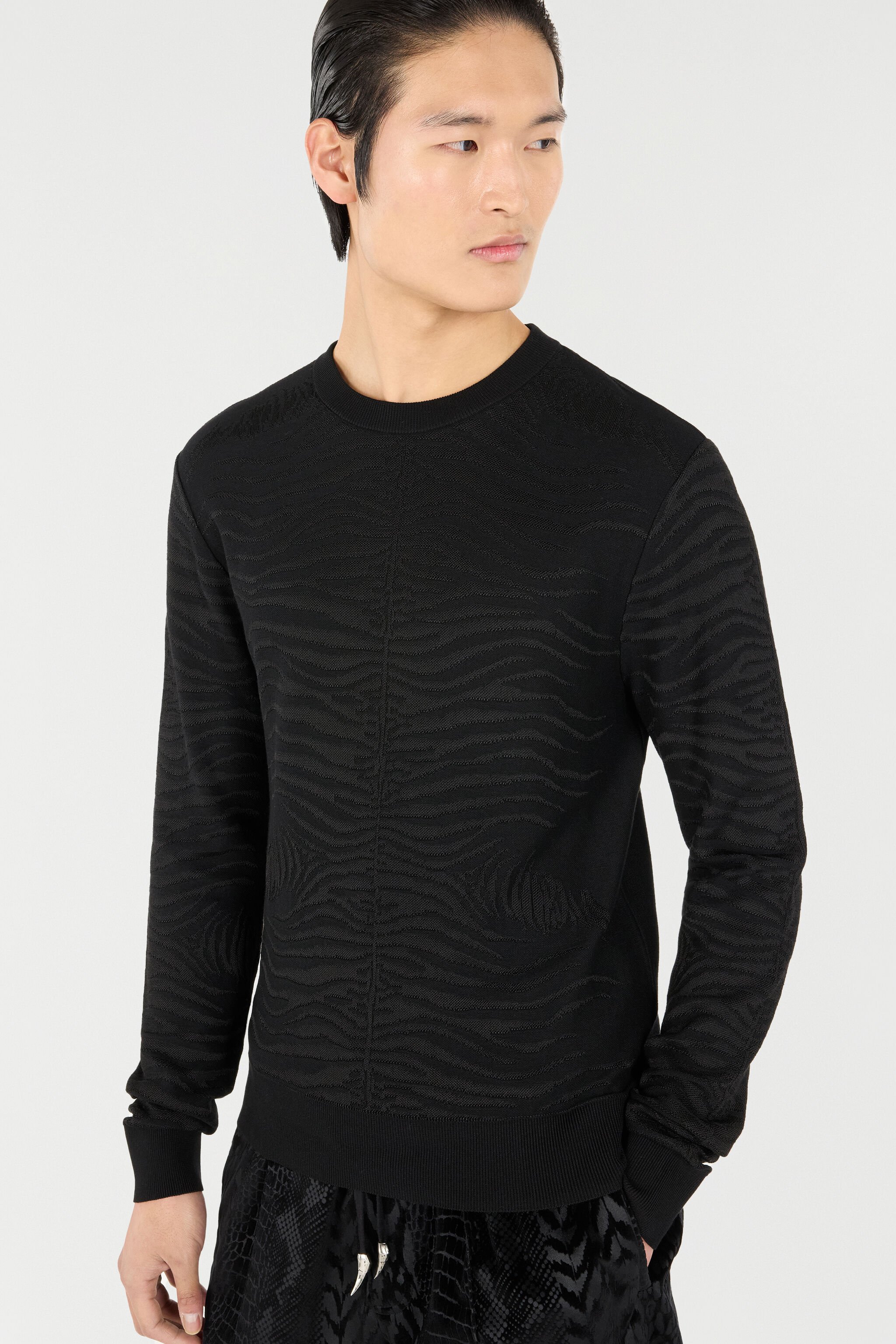 RC Sweater With Zebra Pattern Black URM607-MH012