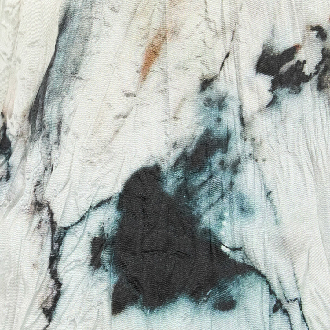 RC Blouse with Marble print Black/White TWT600-7NN18
