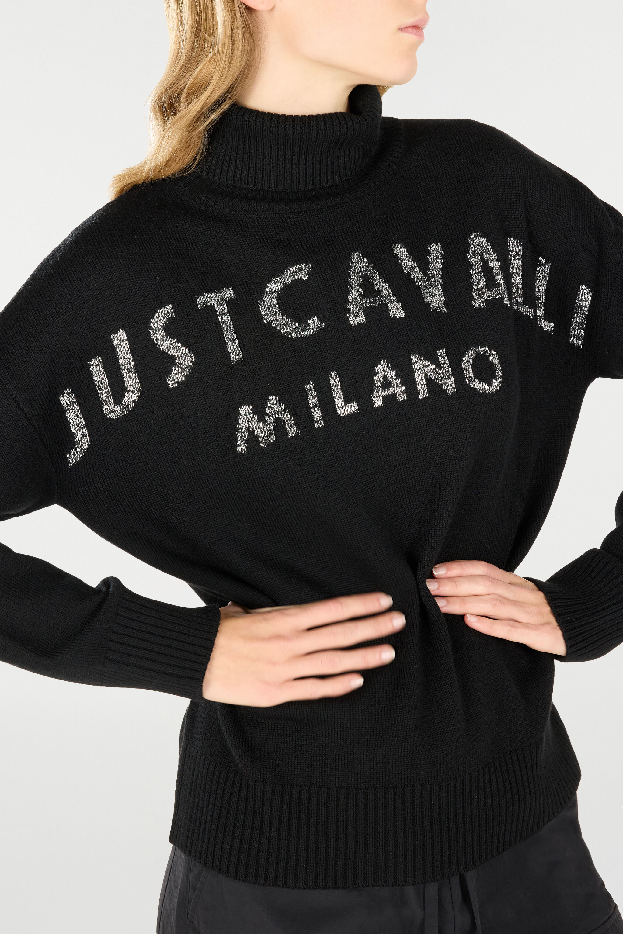 JC Sweater With High Collar And Lettering Black TFM019-TF144