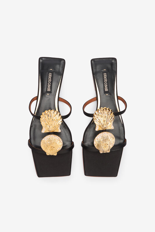 RC Sandalias Planas Con Conchas Doradas Negro UWS009-FL113
