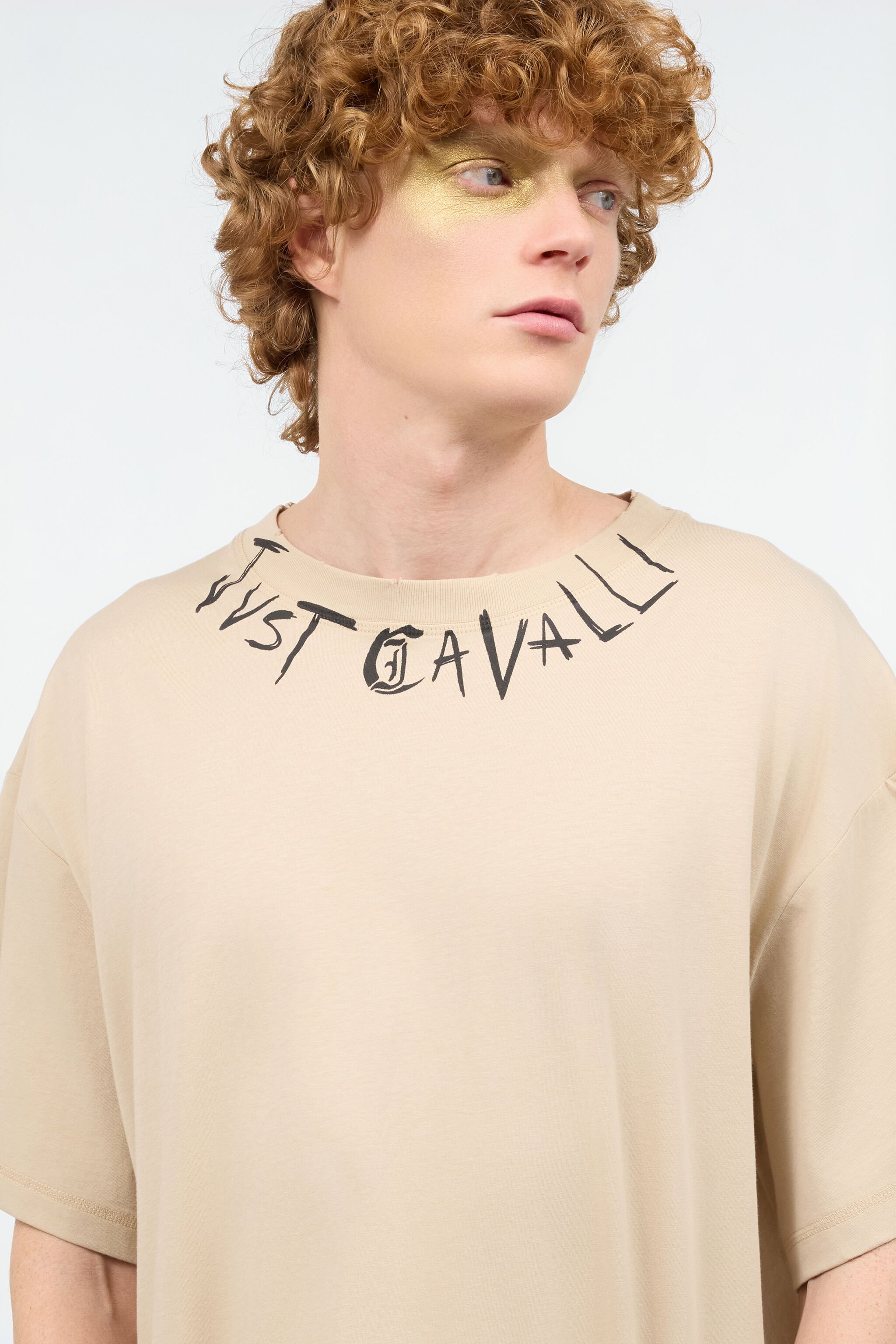 JC Camiseta Con Cuello Redondo Desgastado Y Logotipo Marrón claro UFT043-UF063