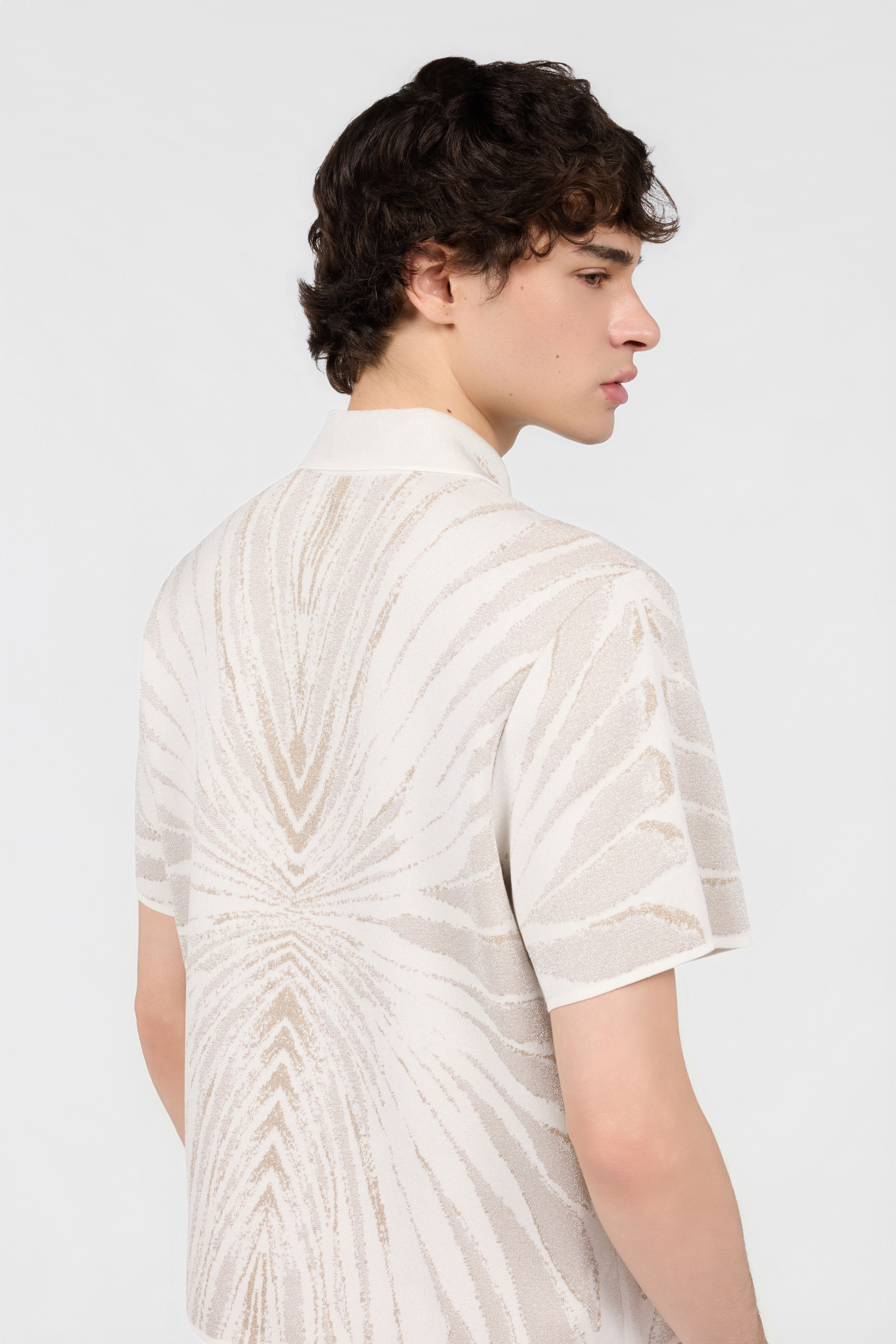 RC  NATURAL WHITE XRM641-MG001