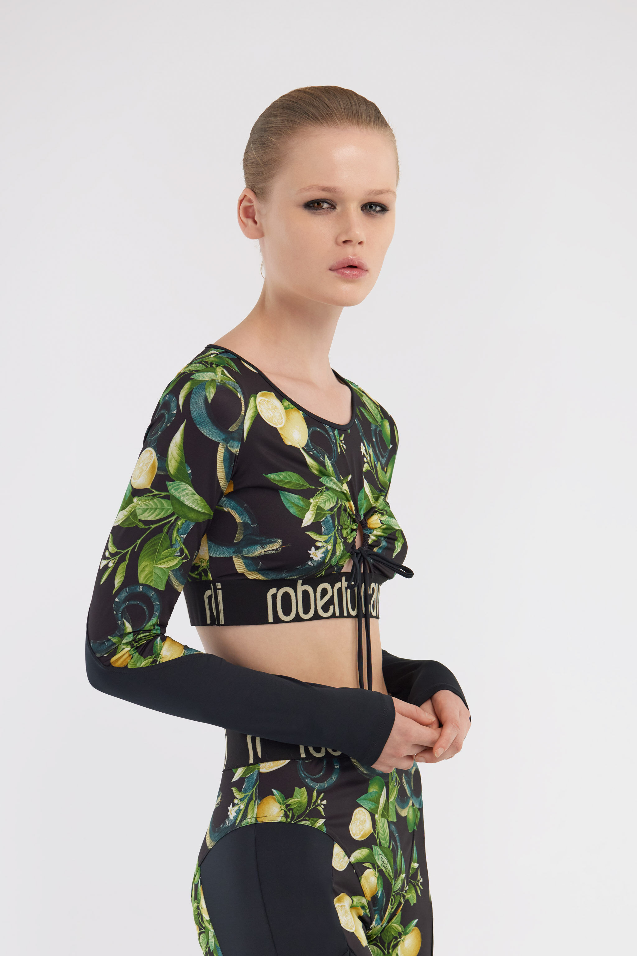 RC Crop top Lemon print Black SKT65A-LNI89