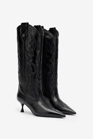 ${brand} Boots With Quilted Motif ${colorDescription} ${masterID}