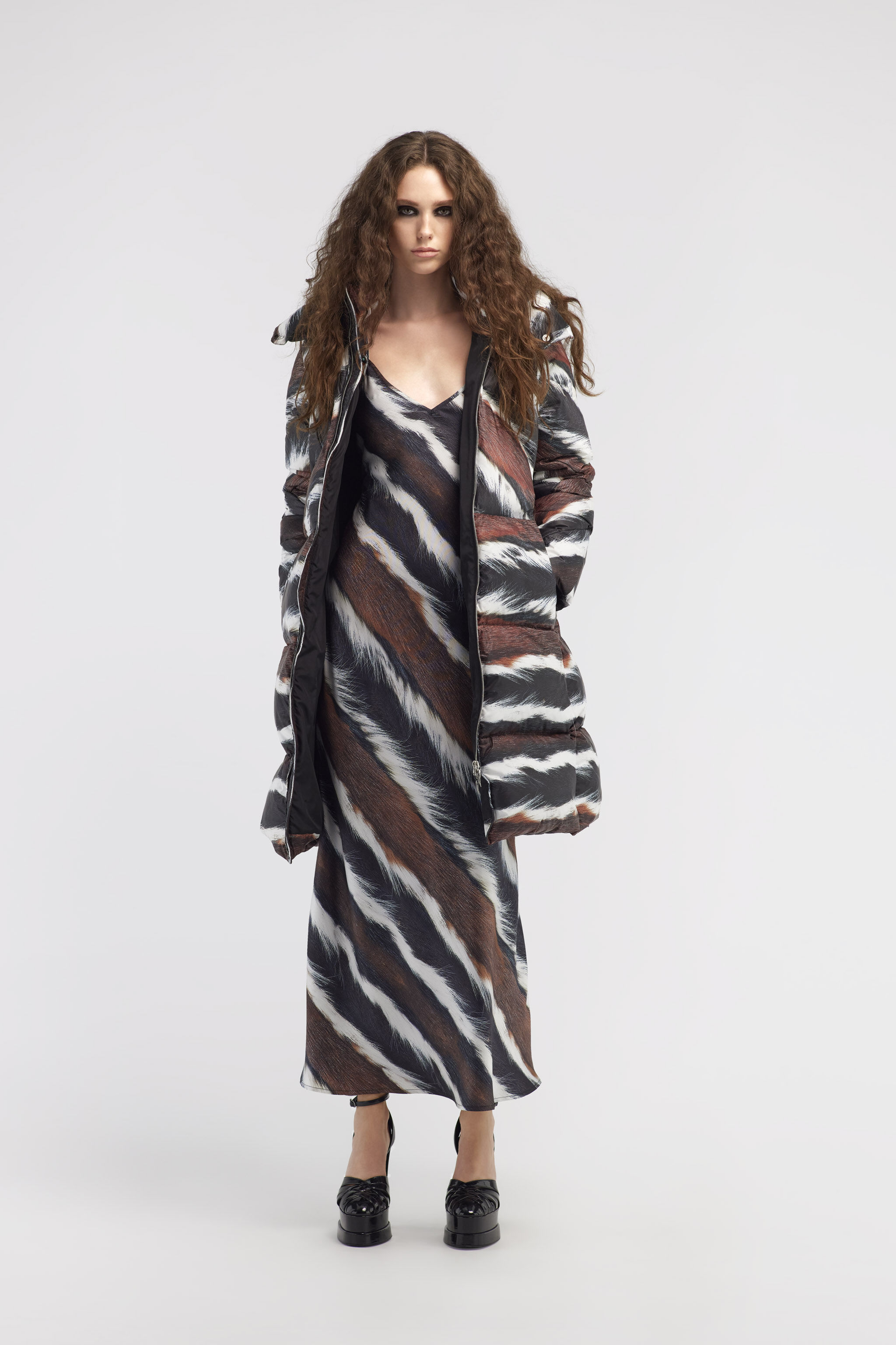 RC Striped Slip Dress Dunkelbraun/Weiß RKT127-4QH05