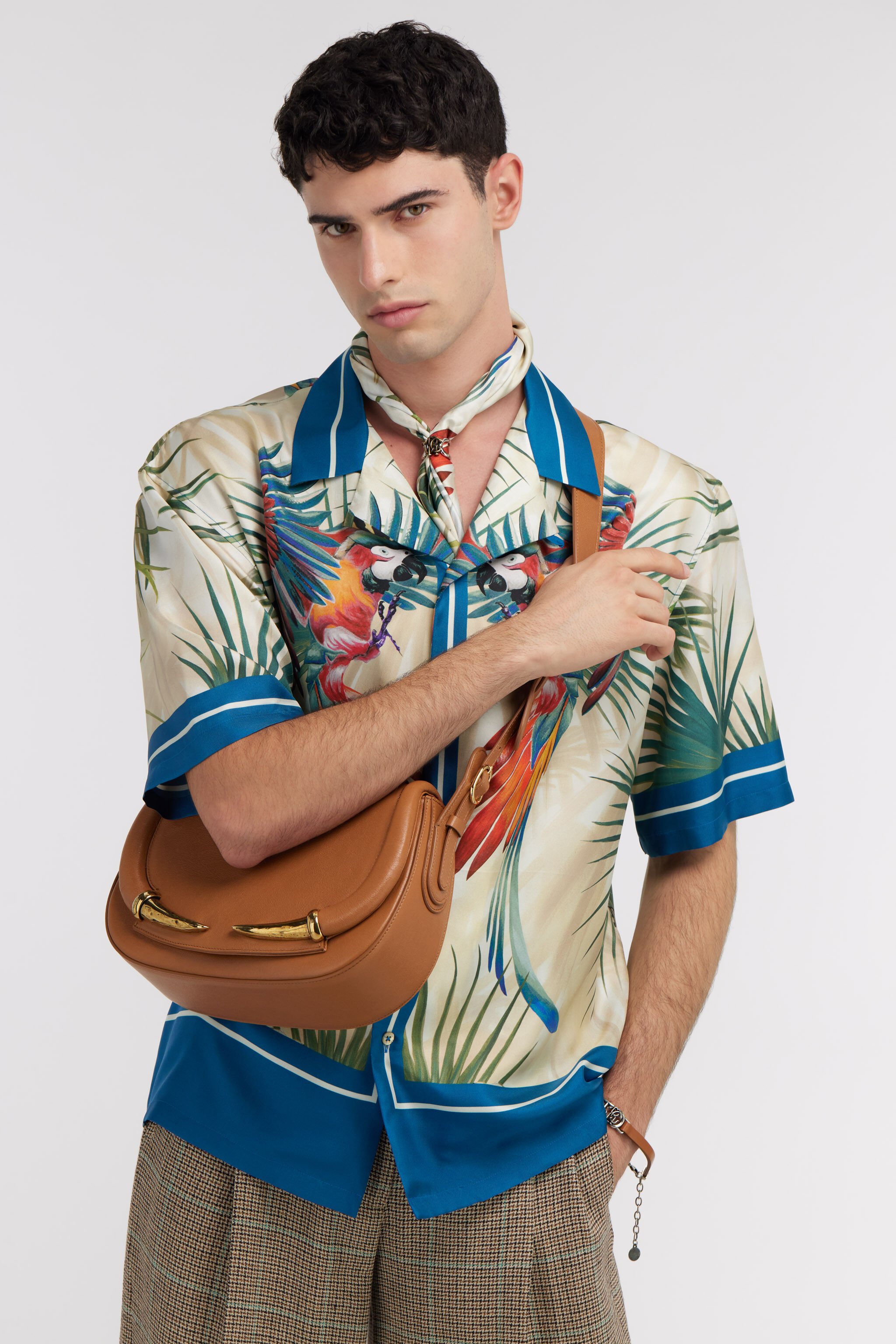 RC Short-sleeve Parrot print shirt Black/Gold/Black SRT762-4QL45