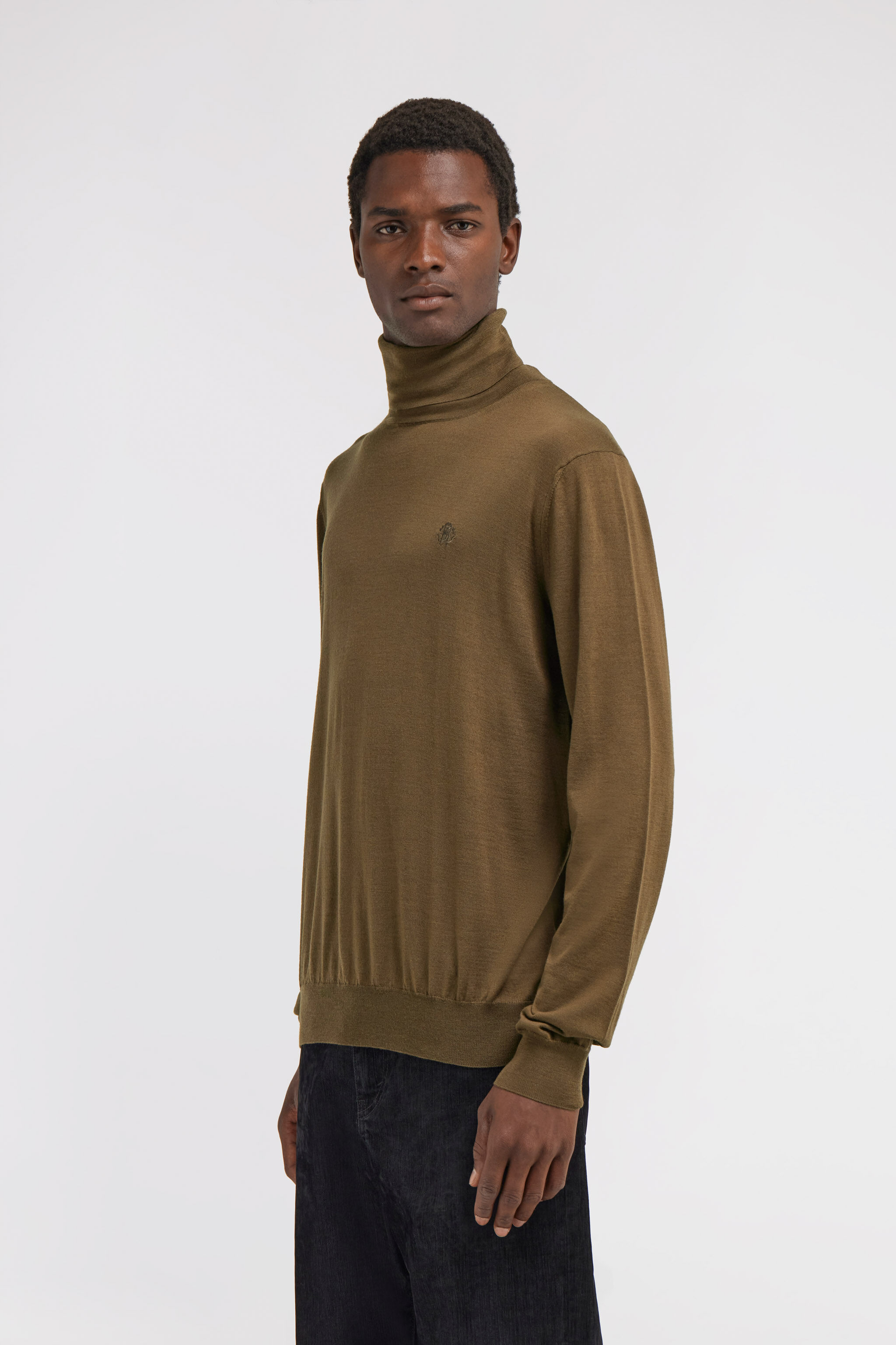 RC Regular Turtleneck Sweater Brown SRM621-MA006