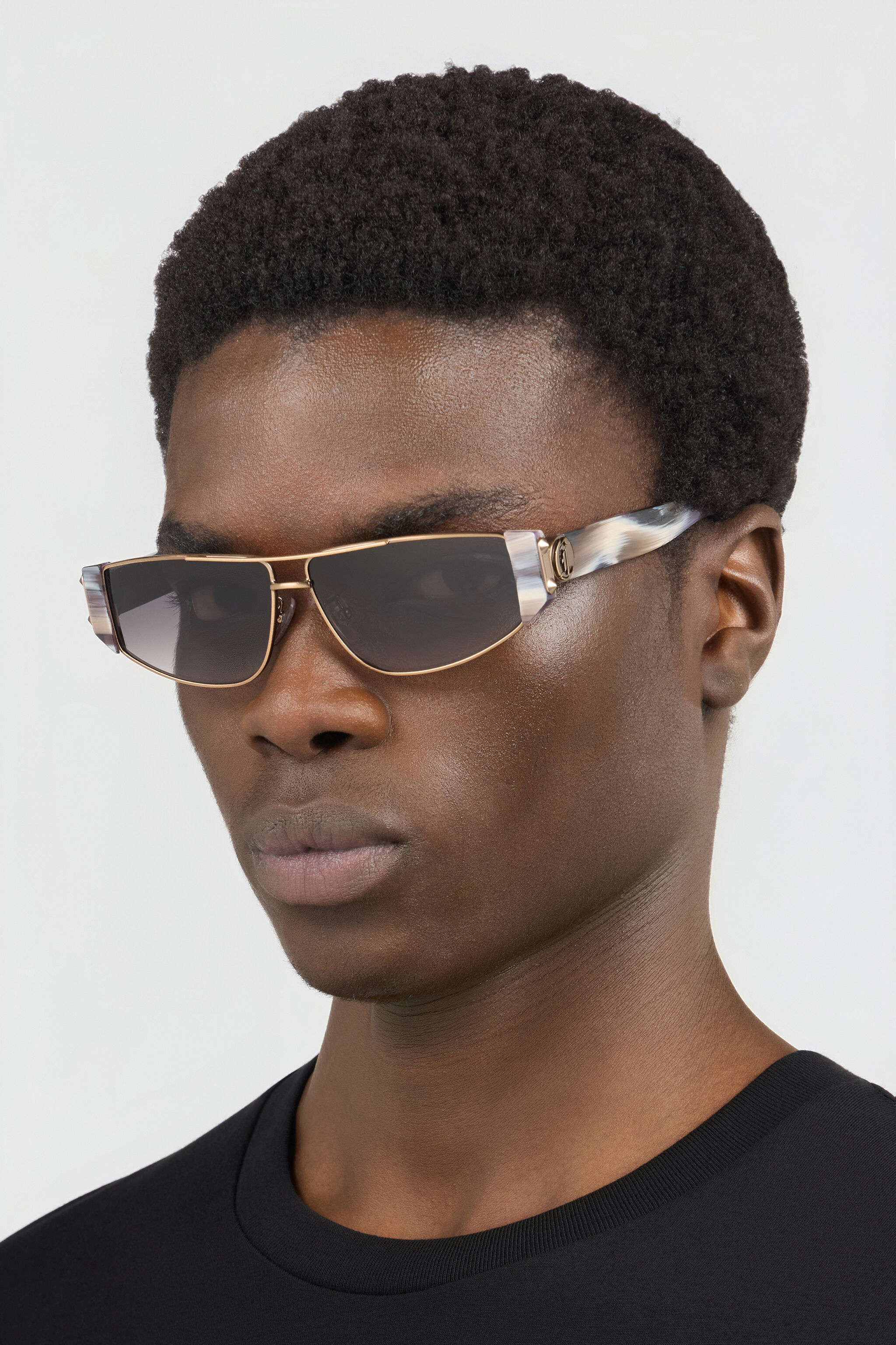 JC Occhiali dal look contemporaneo MATT ANTIQUED CAMEL VALD36-ID281