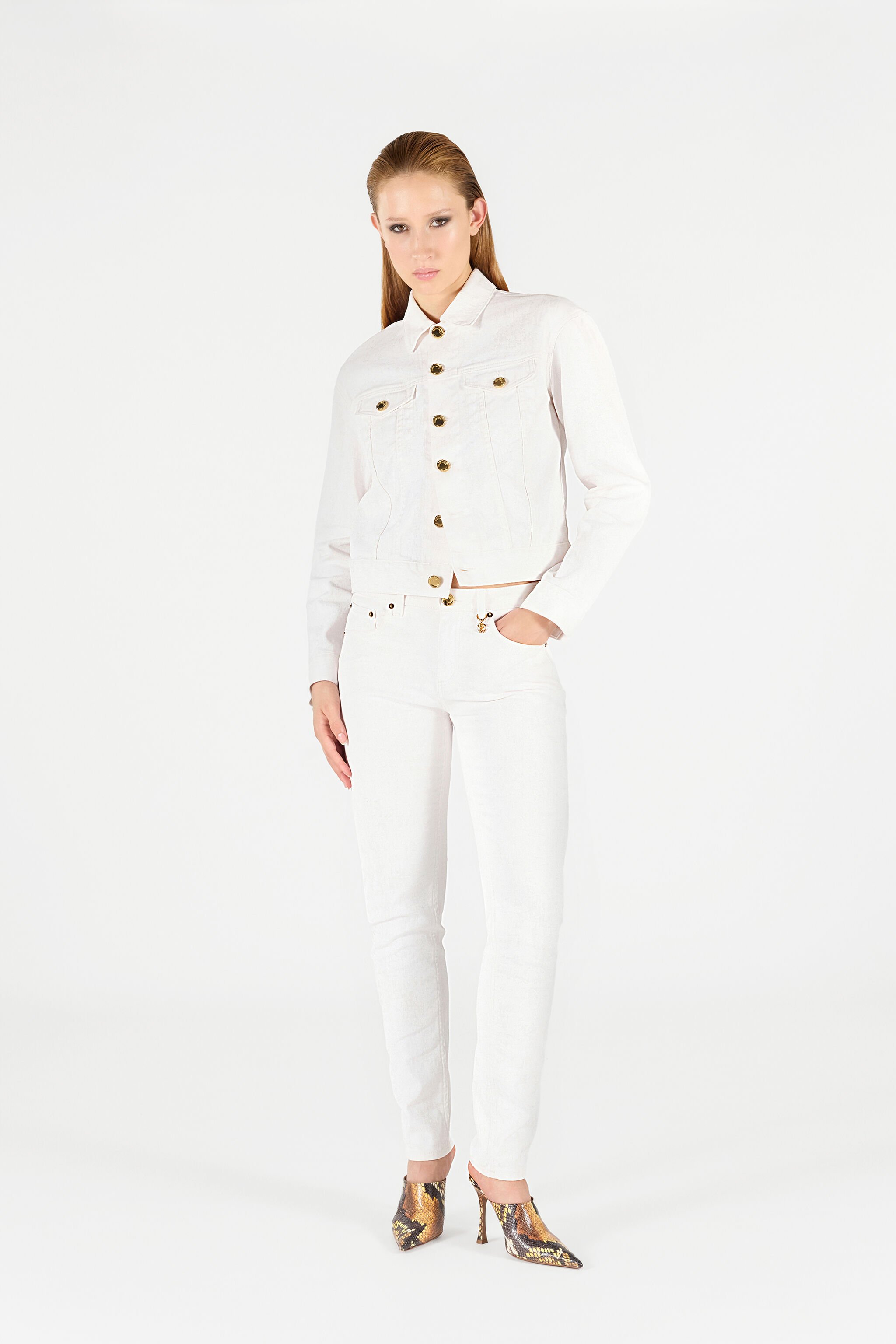 RC Denimjacke mit goldenen Knöpfen Weiß UWJ425-DE007