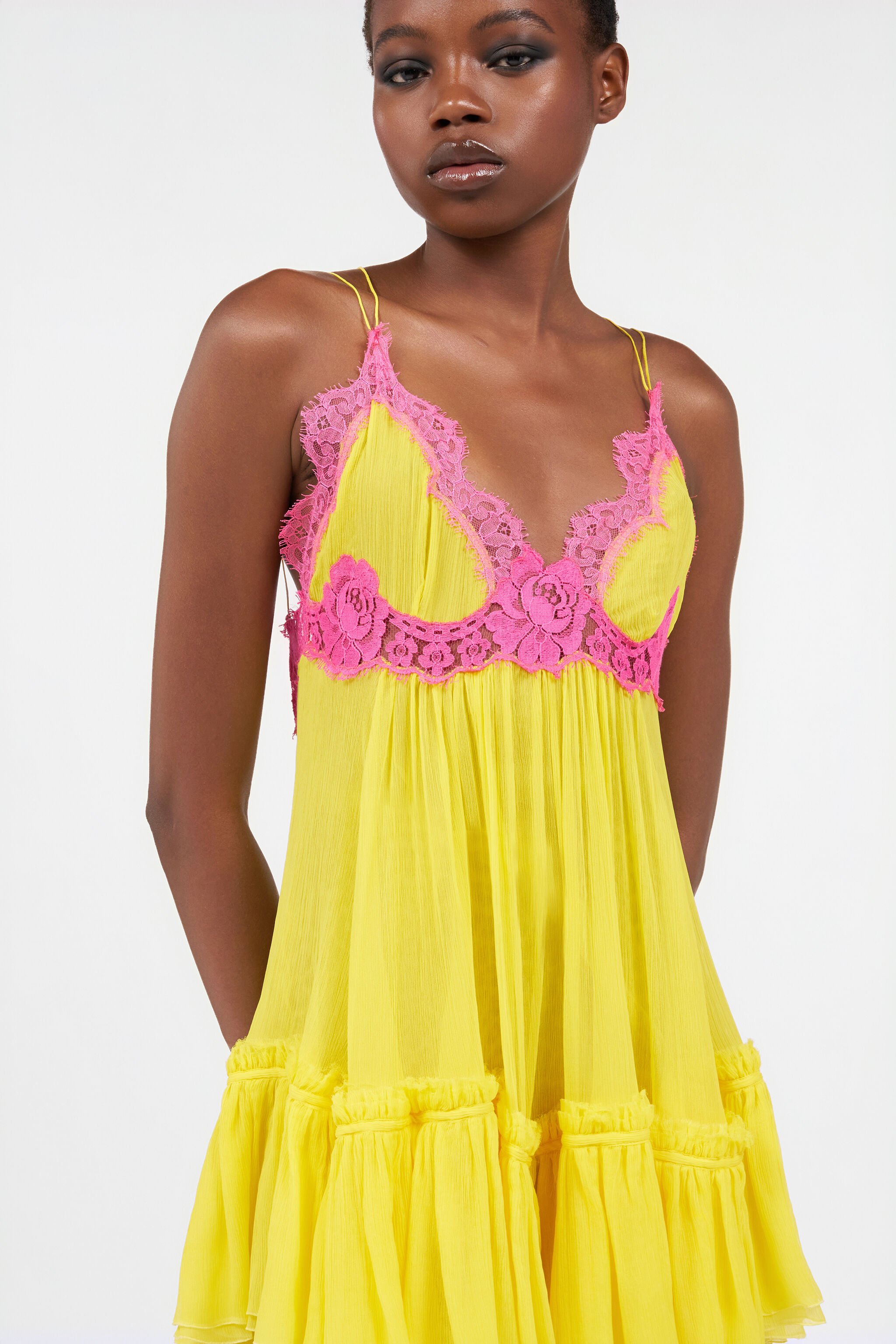 RC Abito in Chiffon con Dettaglio in Pizzo YELLOW WQT135-CQ002