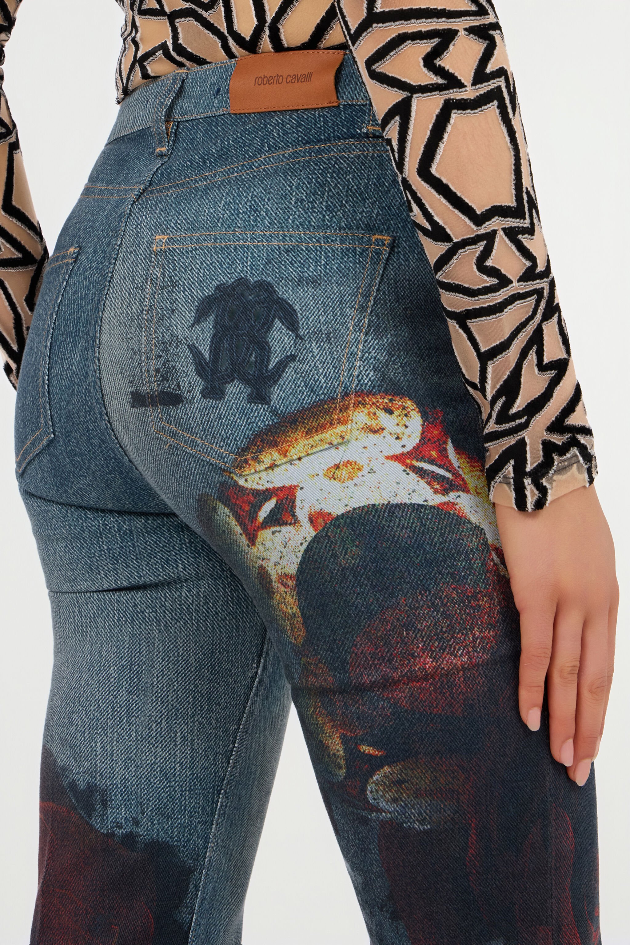 Garden Rose Print Jeans in Black/White for Women | Roberto Cavalli®