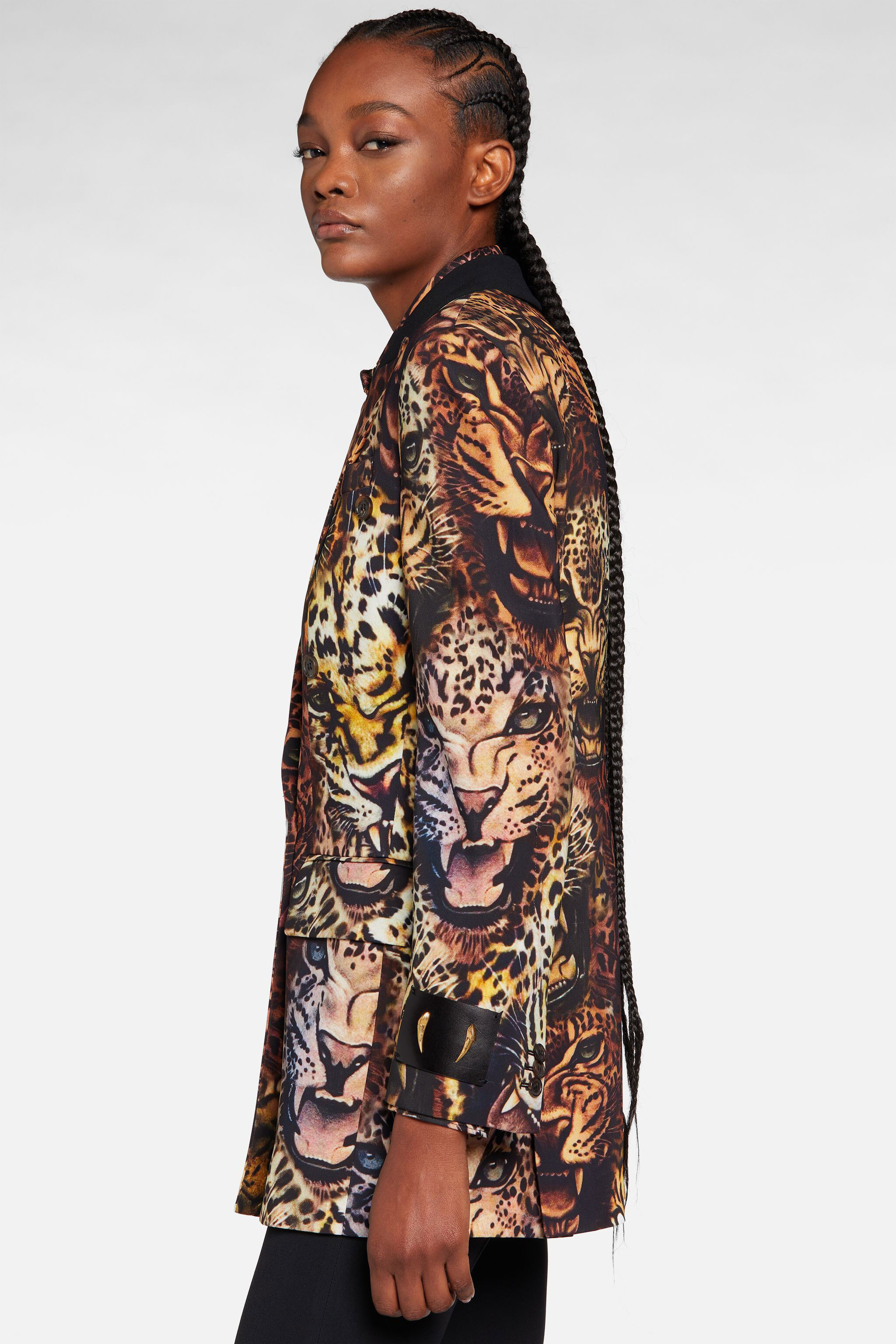 RC Zweireihiger Blazer mit Queen Of Arizona Print BLACK/RUM/NUDE NQT403-ORB76