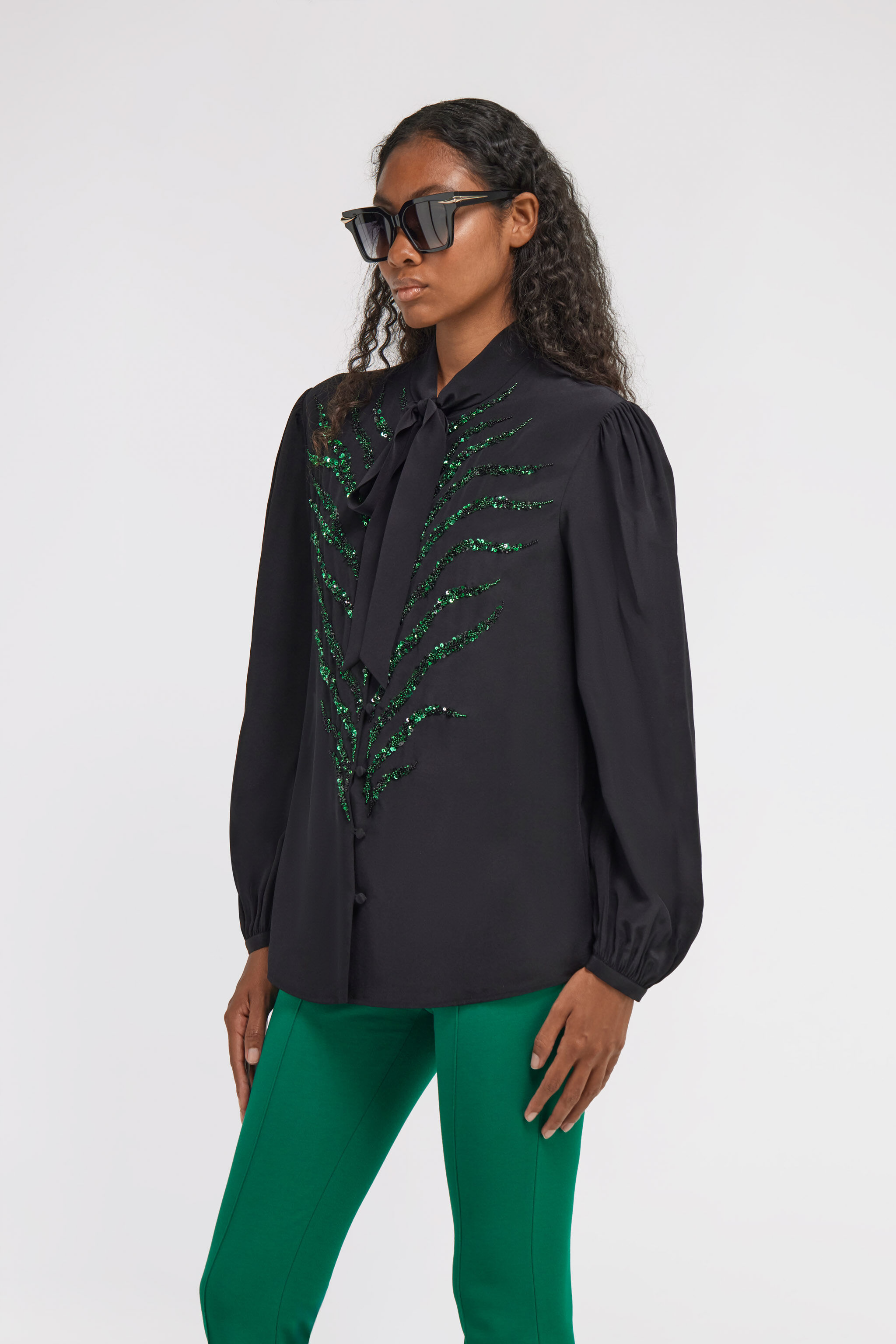 RC Bluse mit Verzierungen Schwarz TKR713-SY001