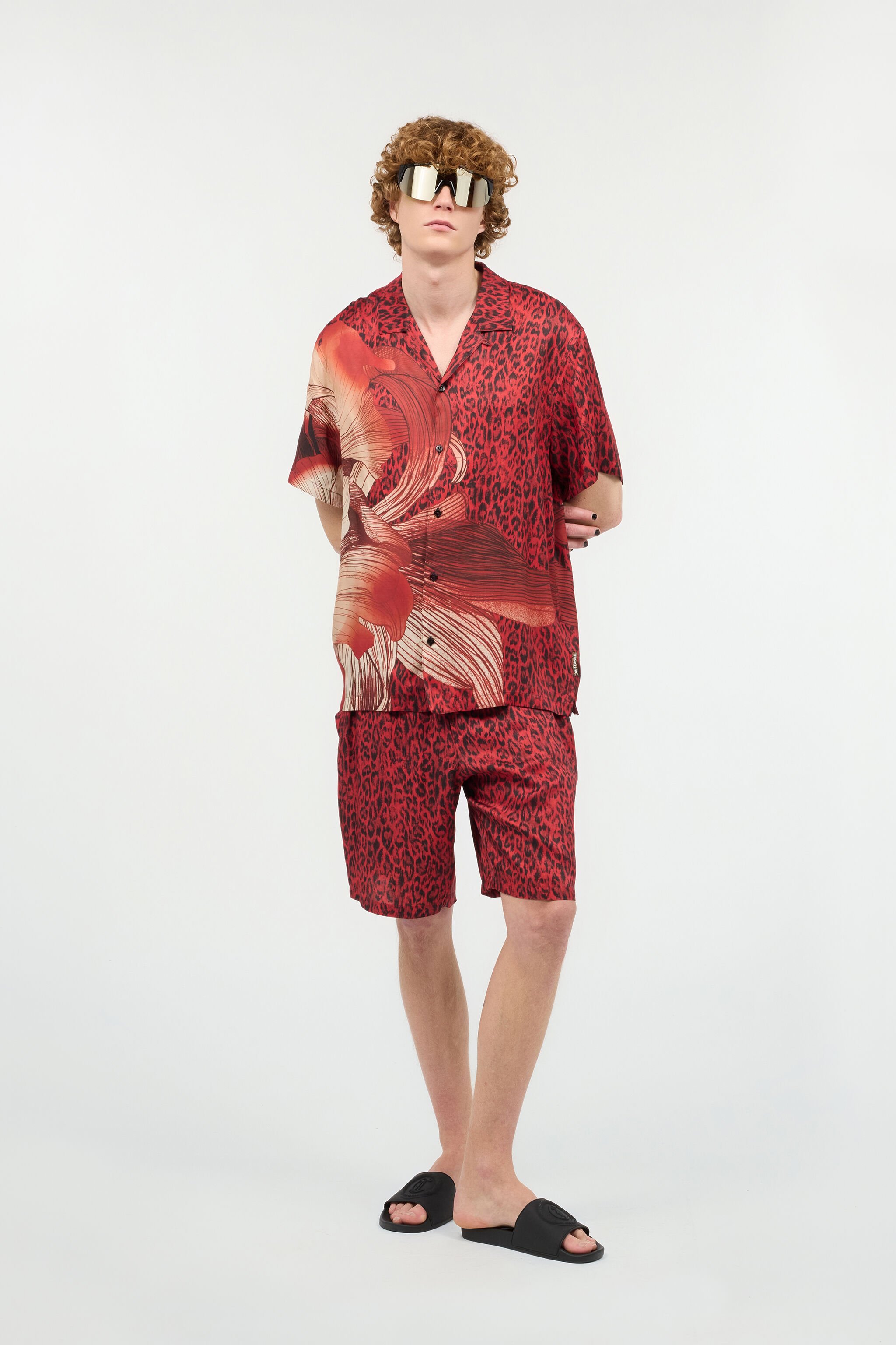 JC Camisa Con Estampado A Flores Grandes Y Jaguar Skin Rojo UFM012-UF107