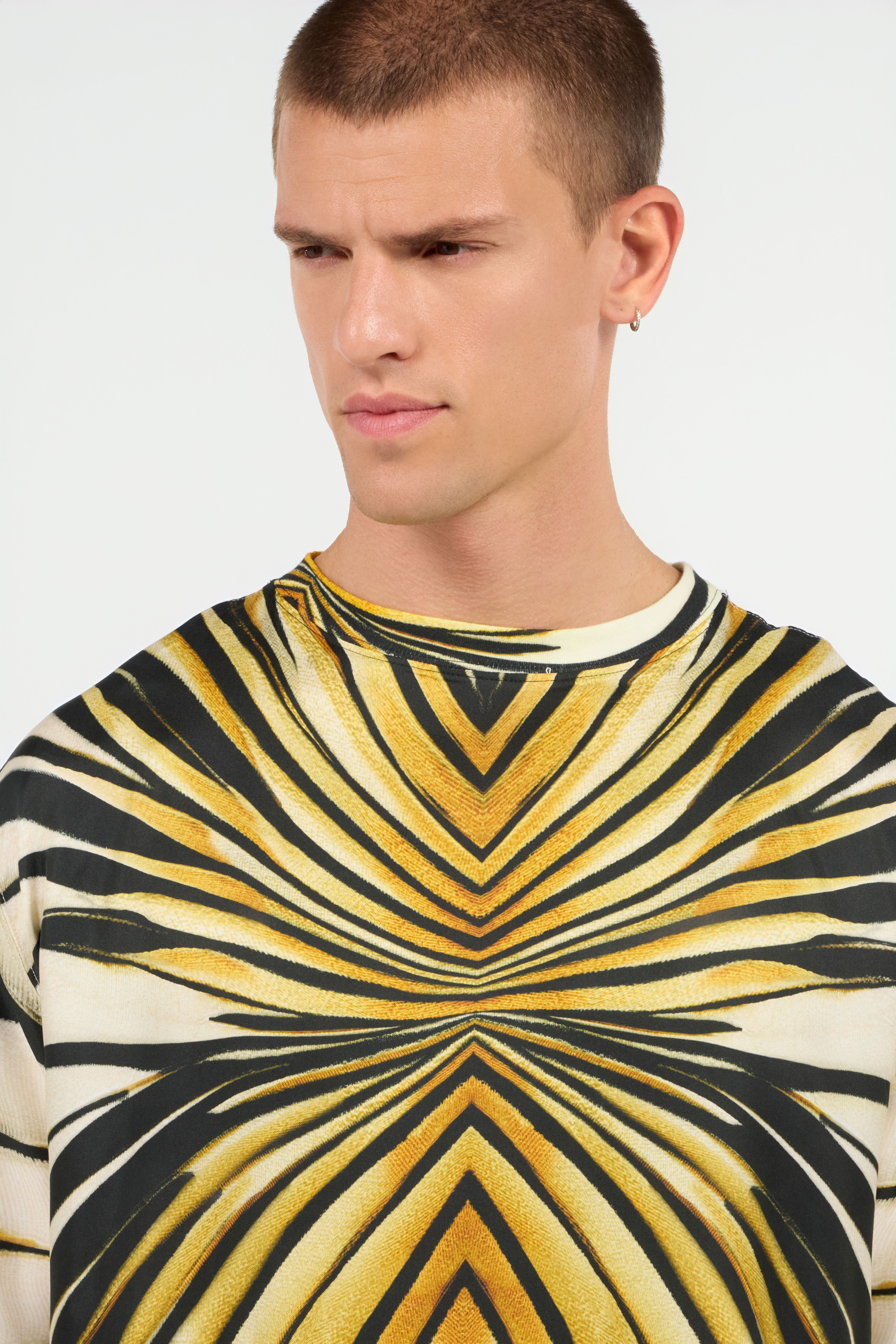 RC Ray Of Gold Print T-Shirt BLACK IVORY TRT62A-4QM76
