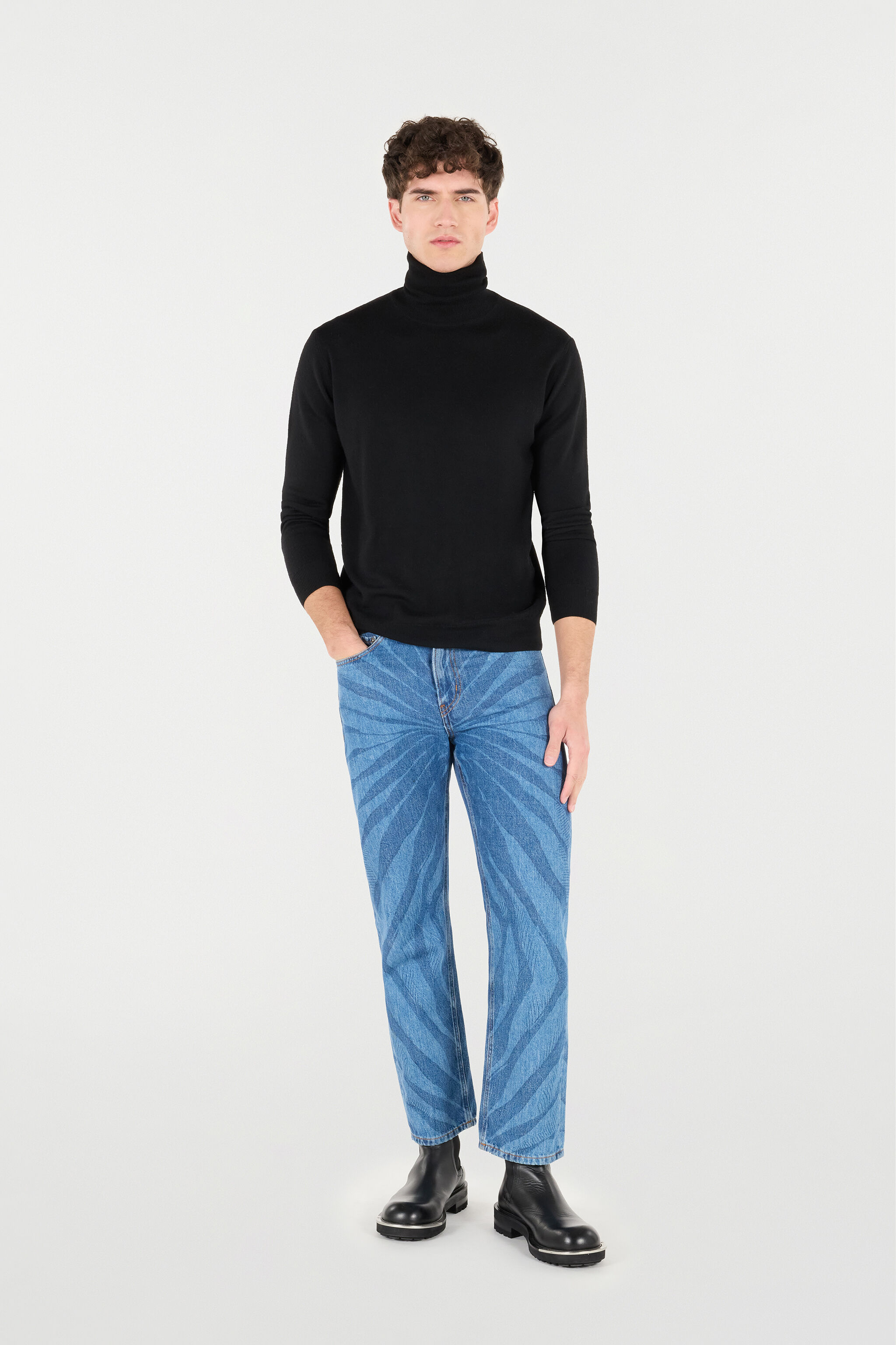 RC Jersey De Lana Con Cuello Alto Negro POM60E-MQ001
