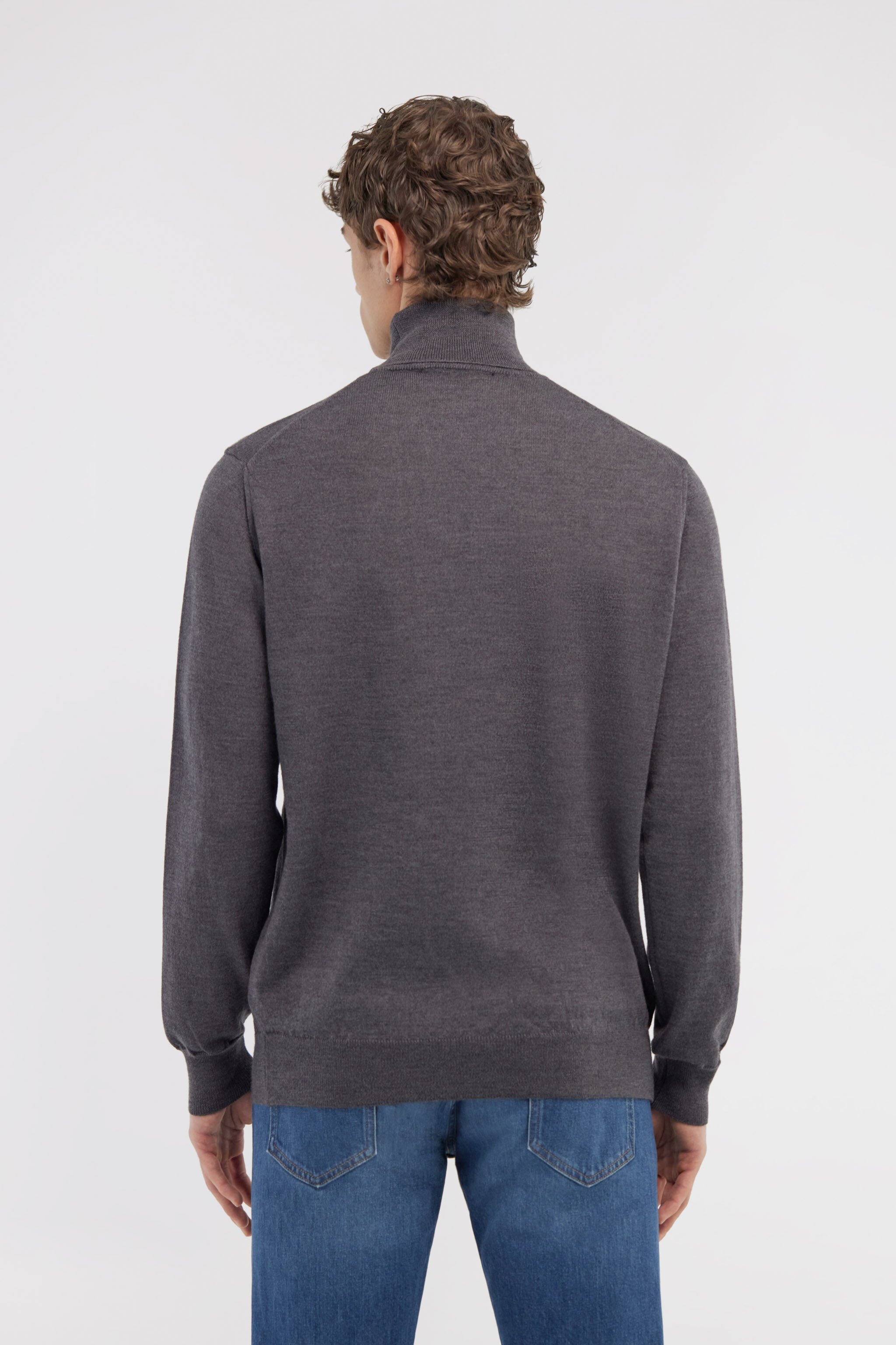 RC Turtleneck sweater with RC Dark gray NOM01C-MQ030
