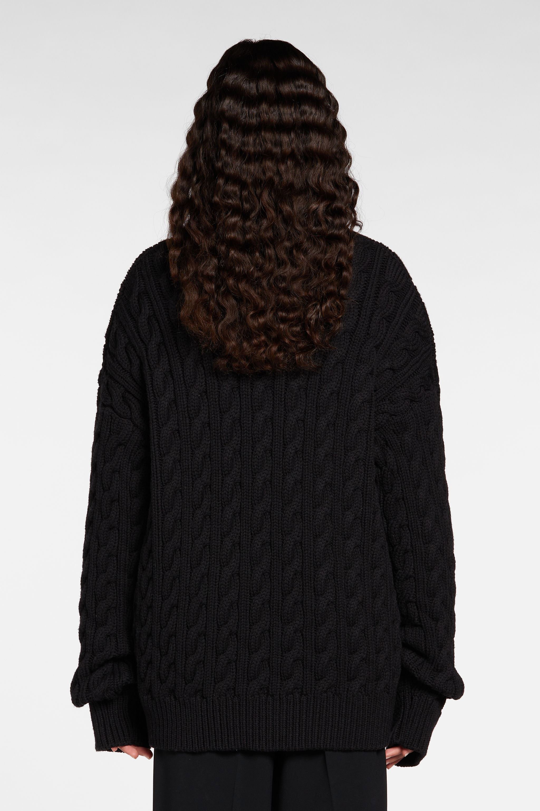 RC Sweater Black NNM631-MR001