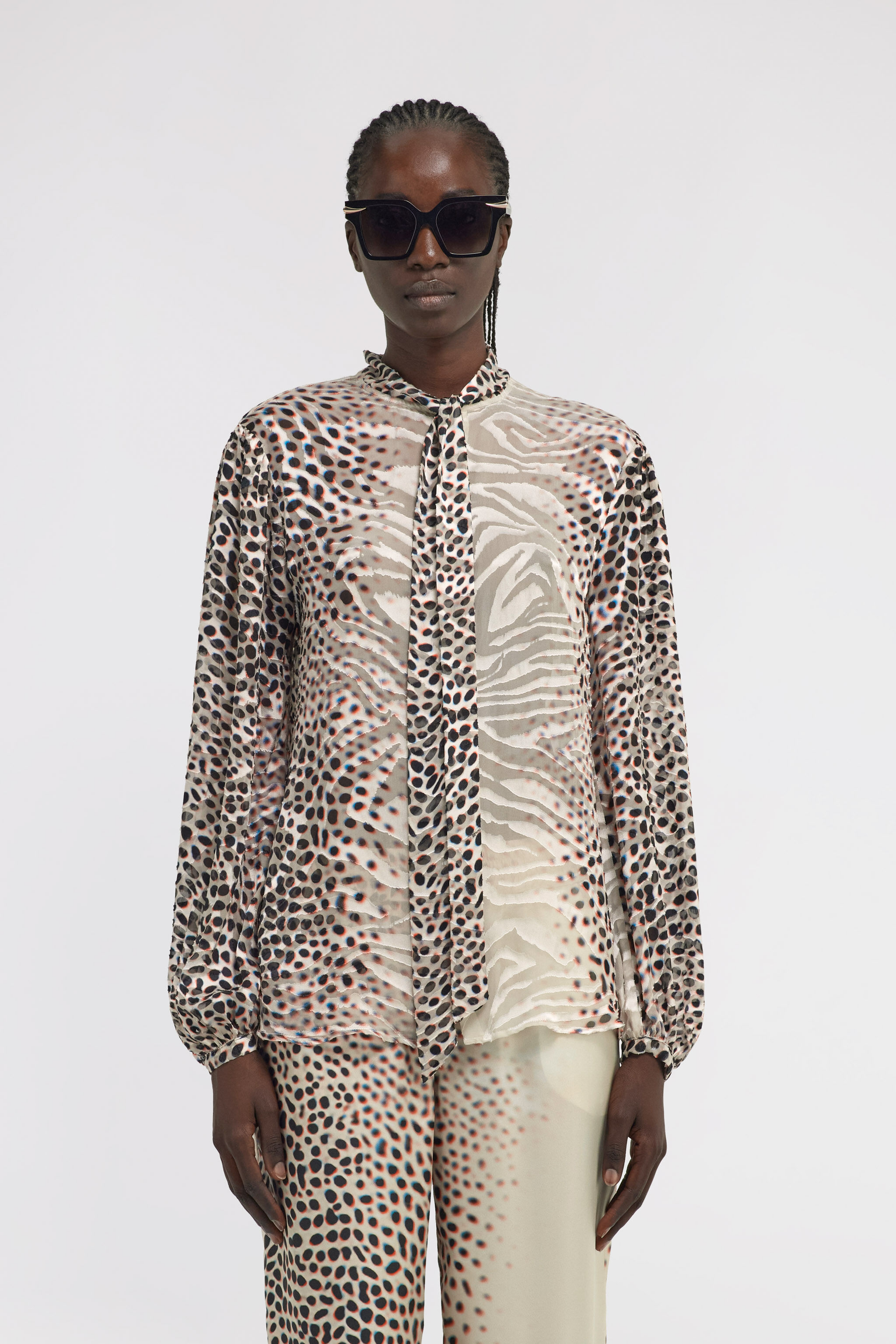 RC Shark print shirt Ivory TKT712-HEN07