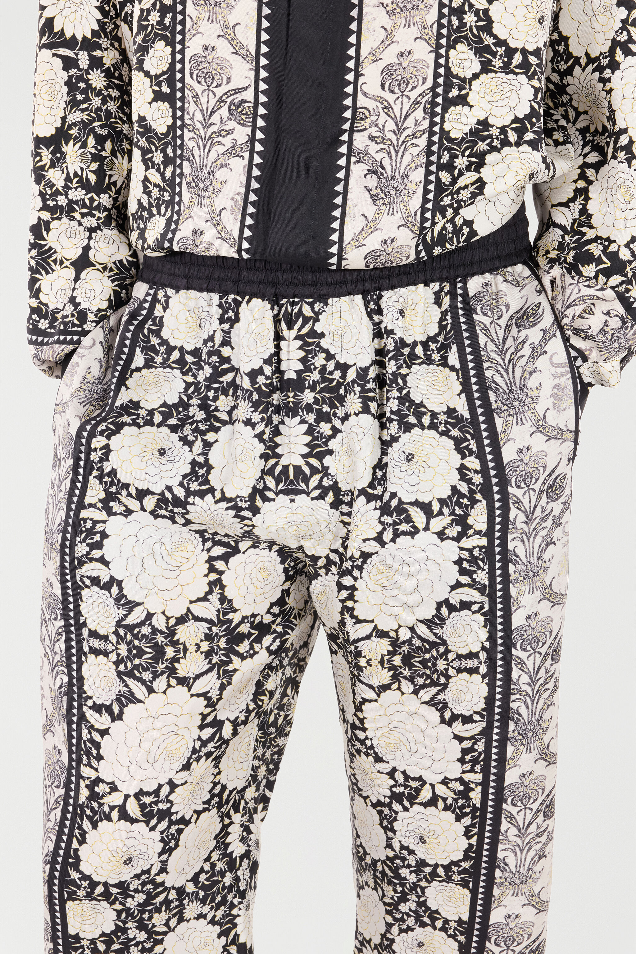 RC Pants with Floral Print Black/White VNT266-4QP93