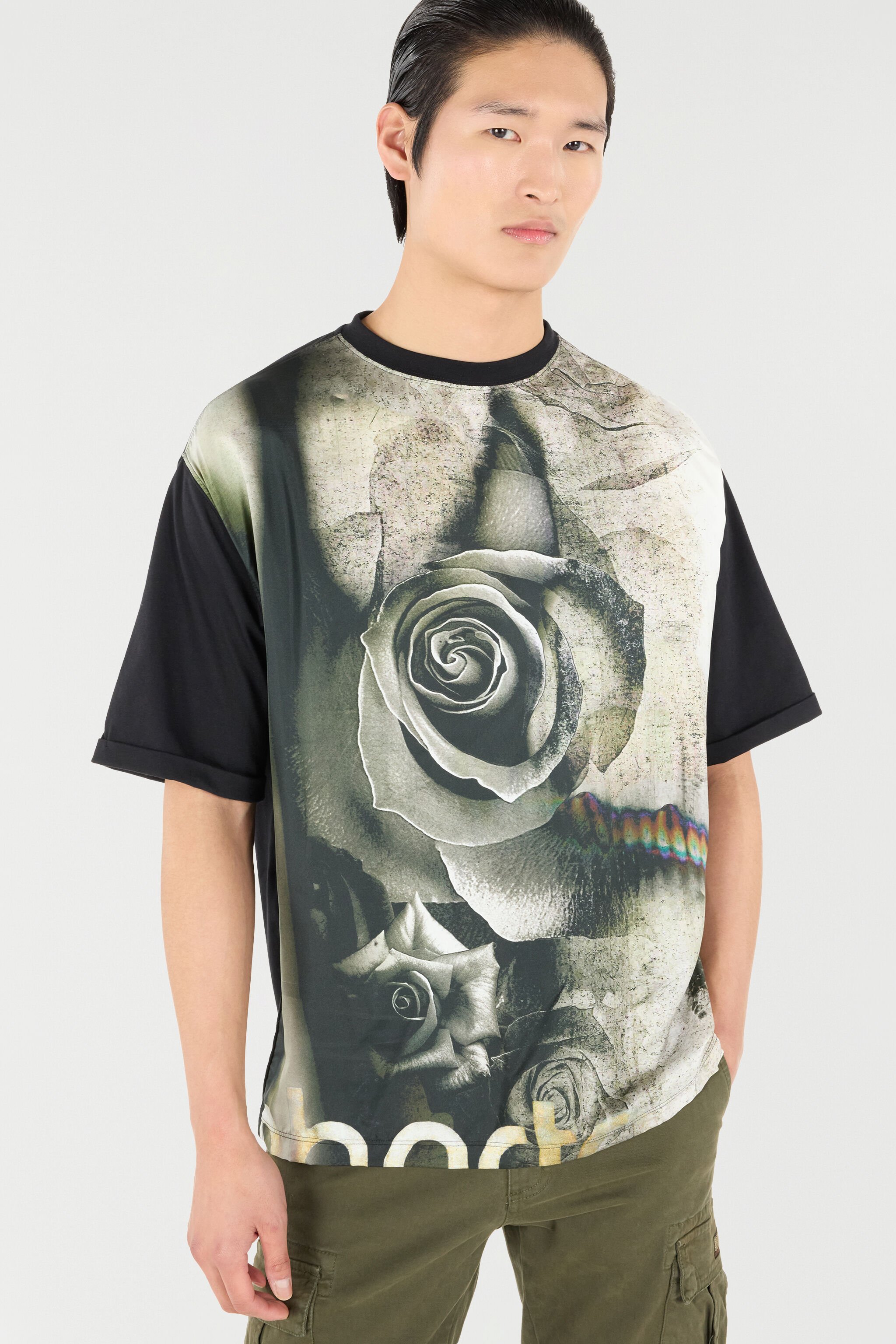 RC T-Shirt With Rose Print Black/White URT62B-4QN60