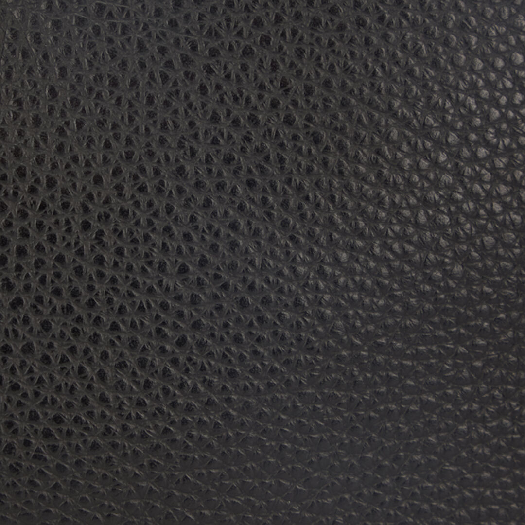 RC Flat Pouch with Studs Black VRB011-PZB05