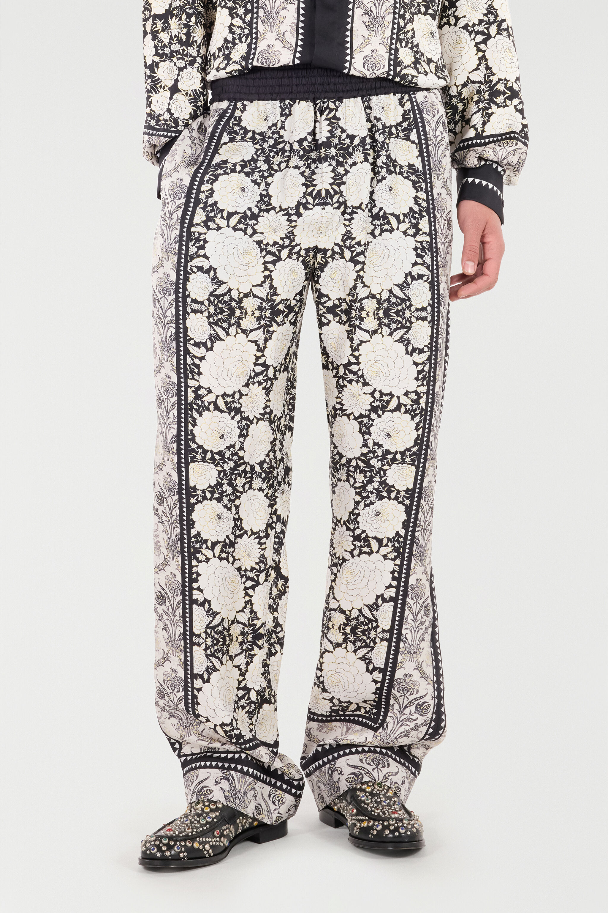 RC Pants with Floral Print Black/White VNT266-4QP93