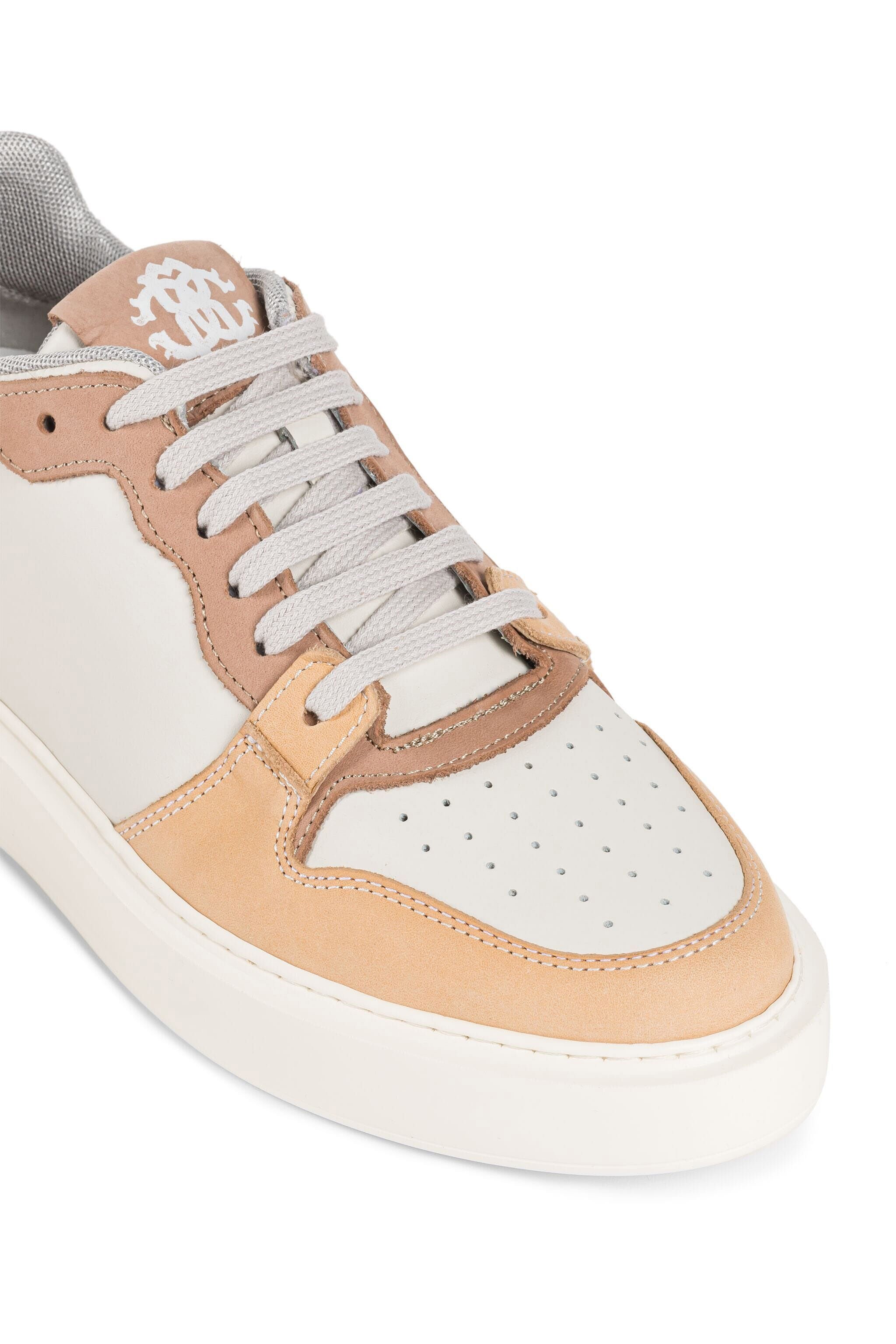 RC RC Monogram-Print Sneakers White/Nude pink KOS00C-PNO01