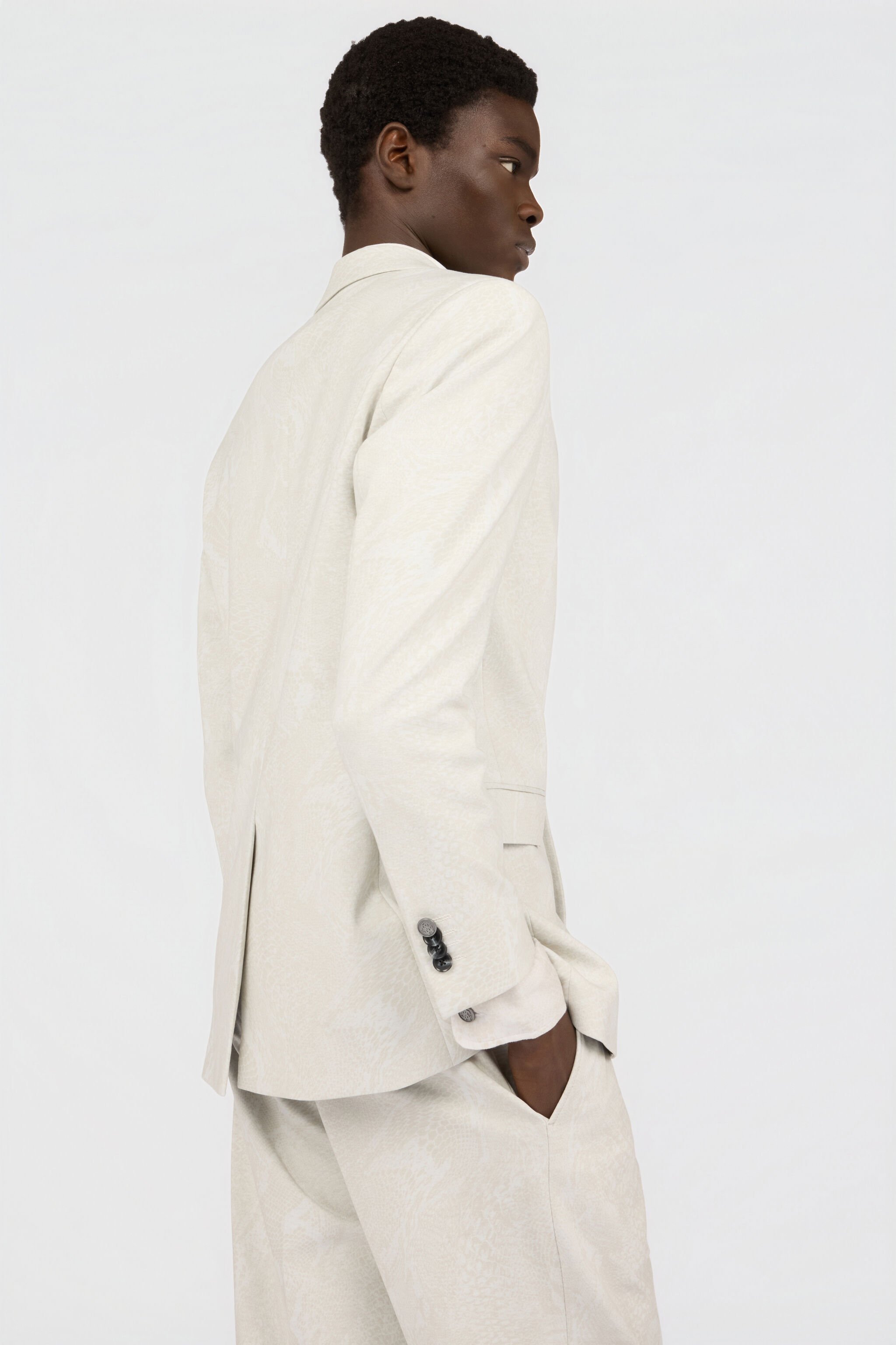 RC Beige Suit WHITE SOT40H-FY044