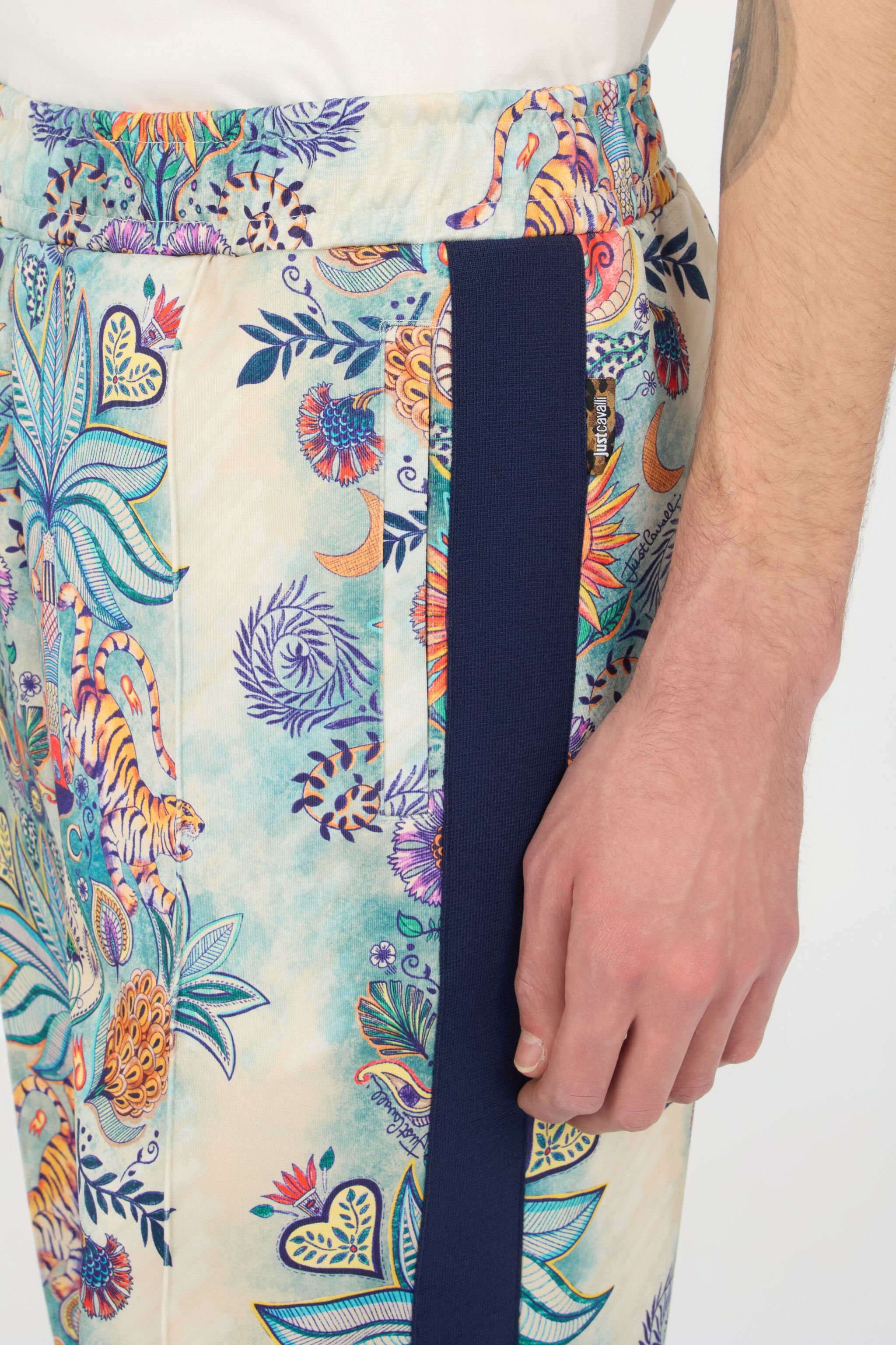 JC Hose mit Tropical Garden-Print 217 AZZURRO + 582 AR WFT001-WF002