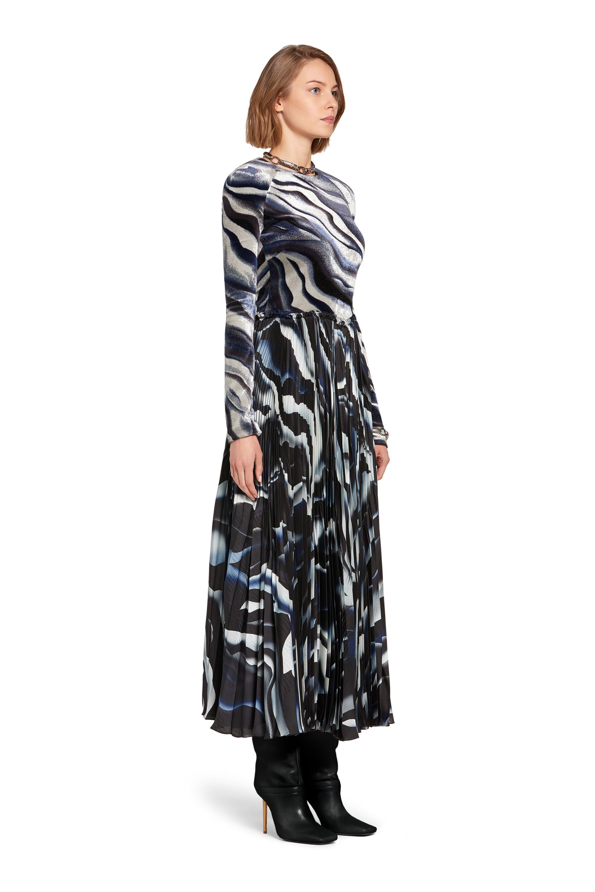 RC Robe plissée à motif Sistine Chapel BLACK/BLUE JWT102-FY059