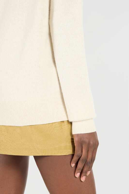 RC Sweater With Embroidered Logo Ivory UKM605-MI017