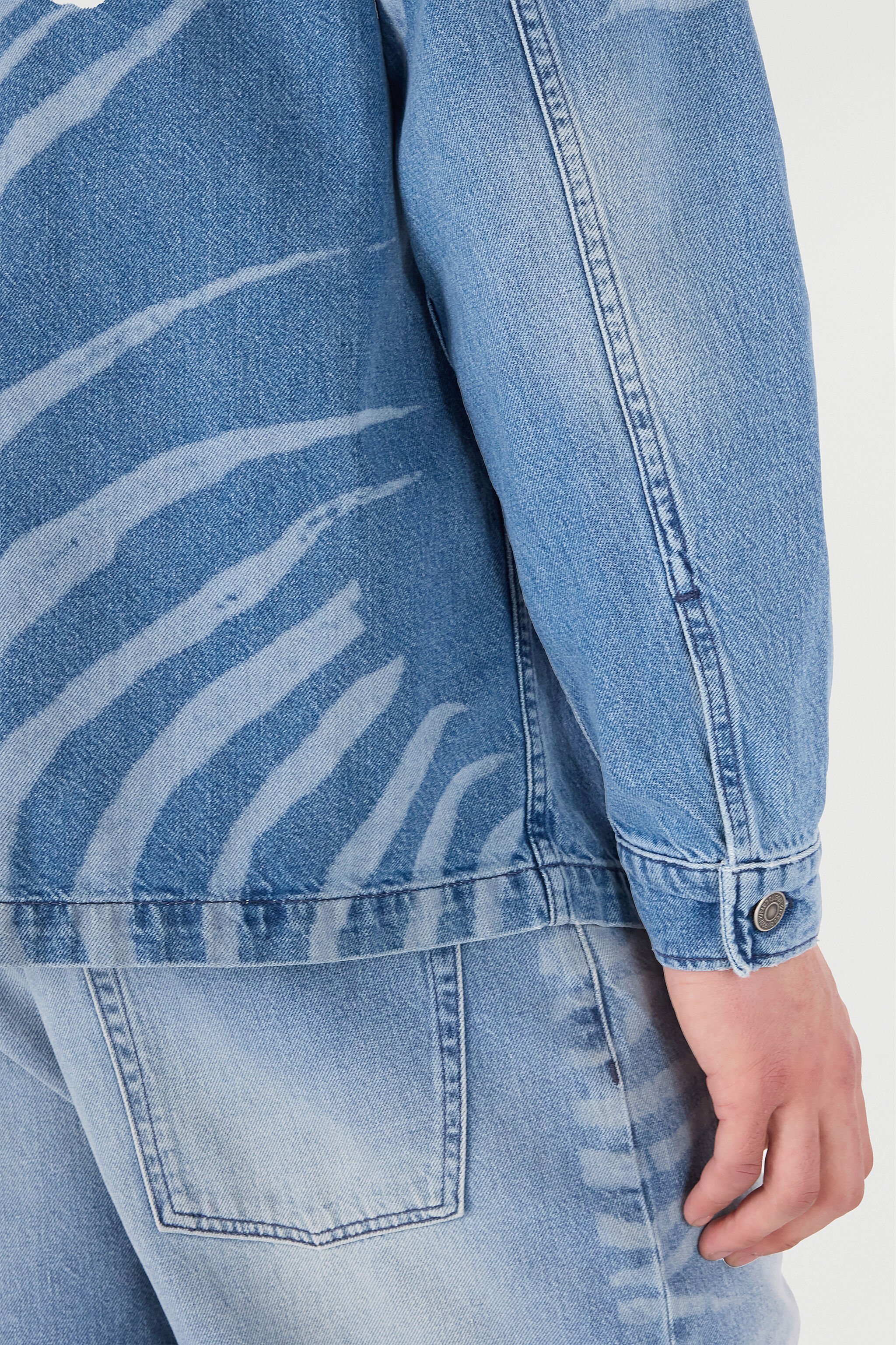 RC Denim Shirt With Tiger Skin Print Light blue URJ775-VMN73