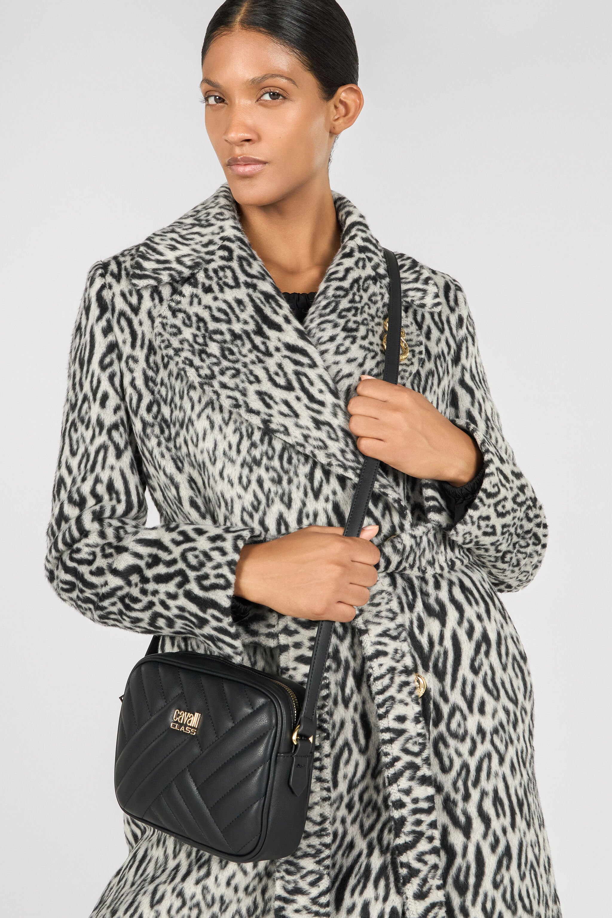 CL Bolso Con Bandolera De Cadena Cavalli Class Negro SXB00E-AB076