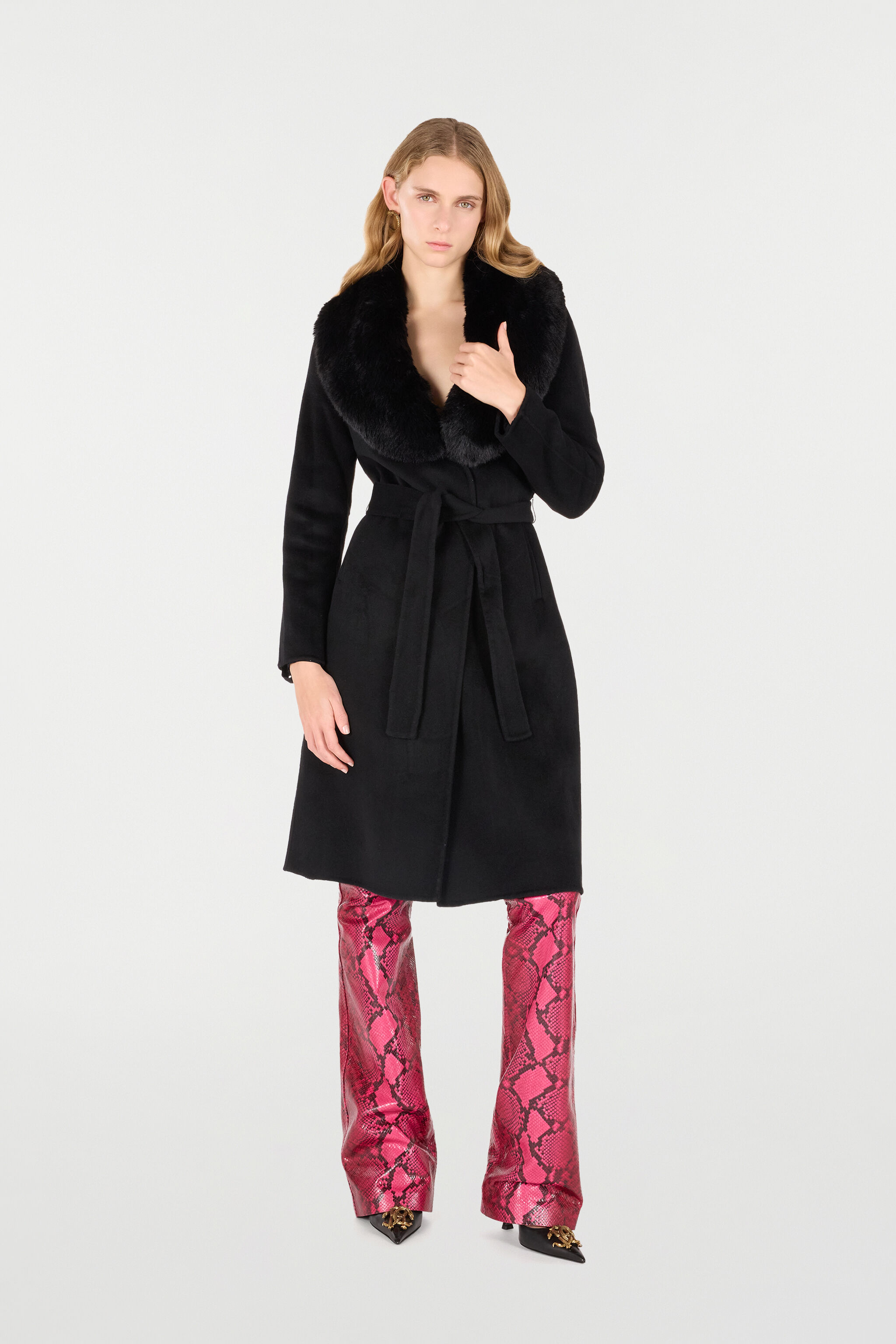 RC Cappotto Con Collo In Faux Fur Nero OOT50B-WH016