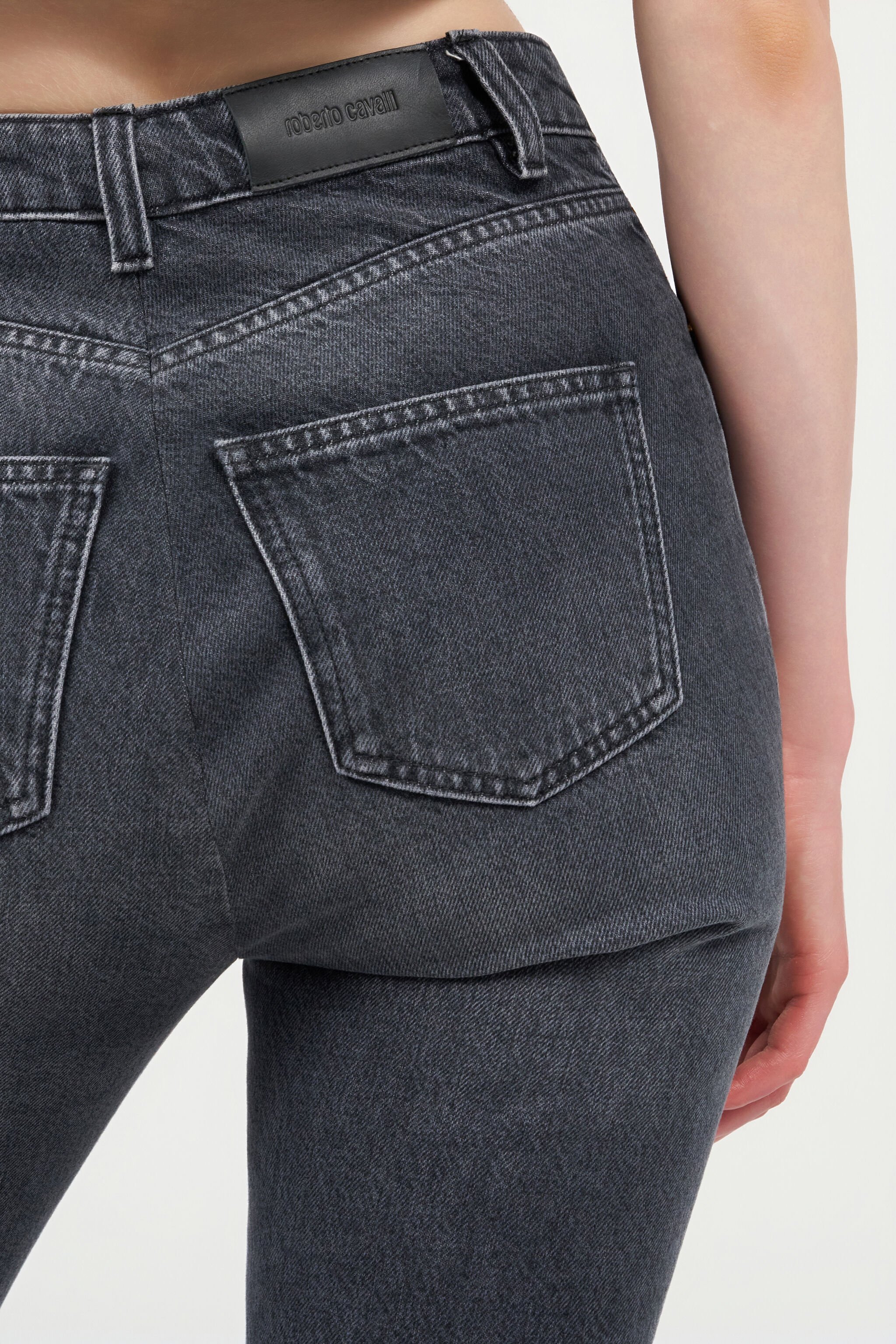 RC Flared Jeans with Snake Embroidery RC Flared Jeans with Snake Embroidery BLACK WKJ222-DN001