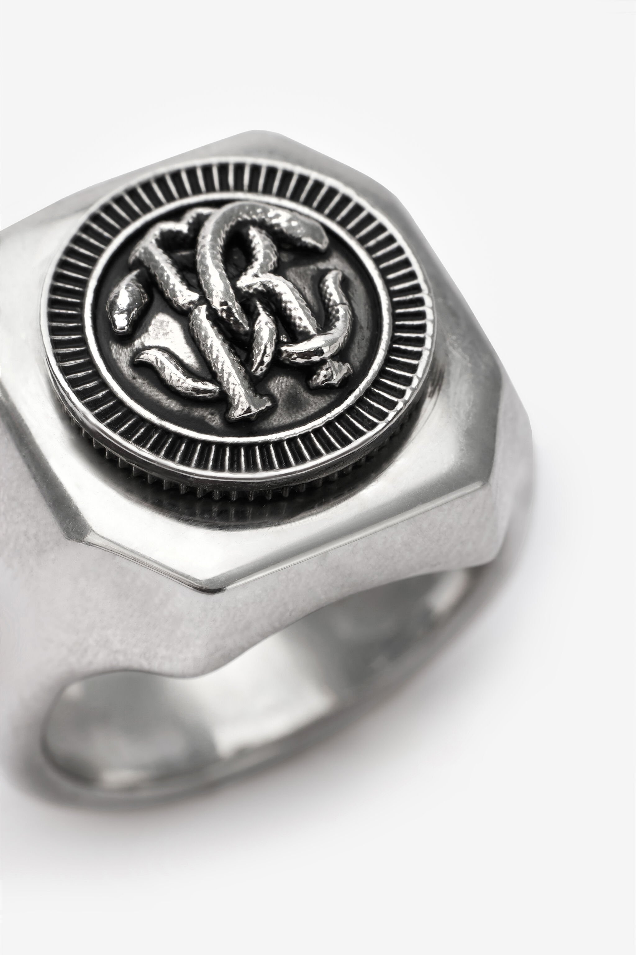 RC Anello con Monogram Mirror Snake Argento TRG006-AM258