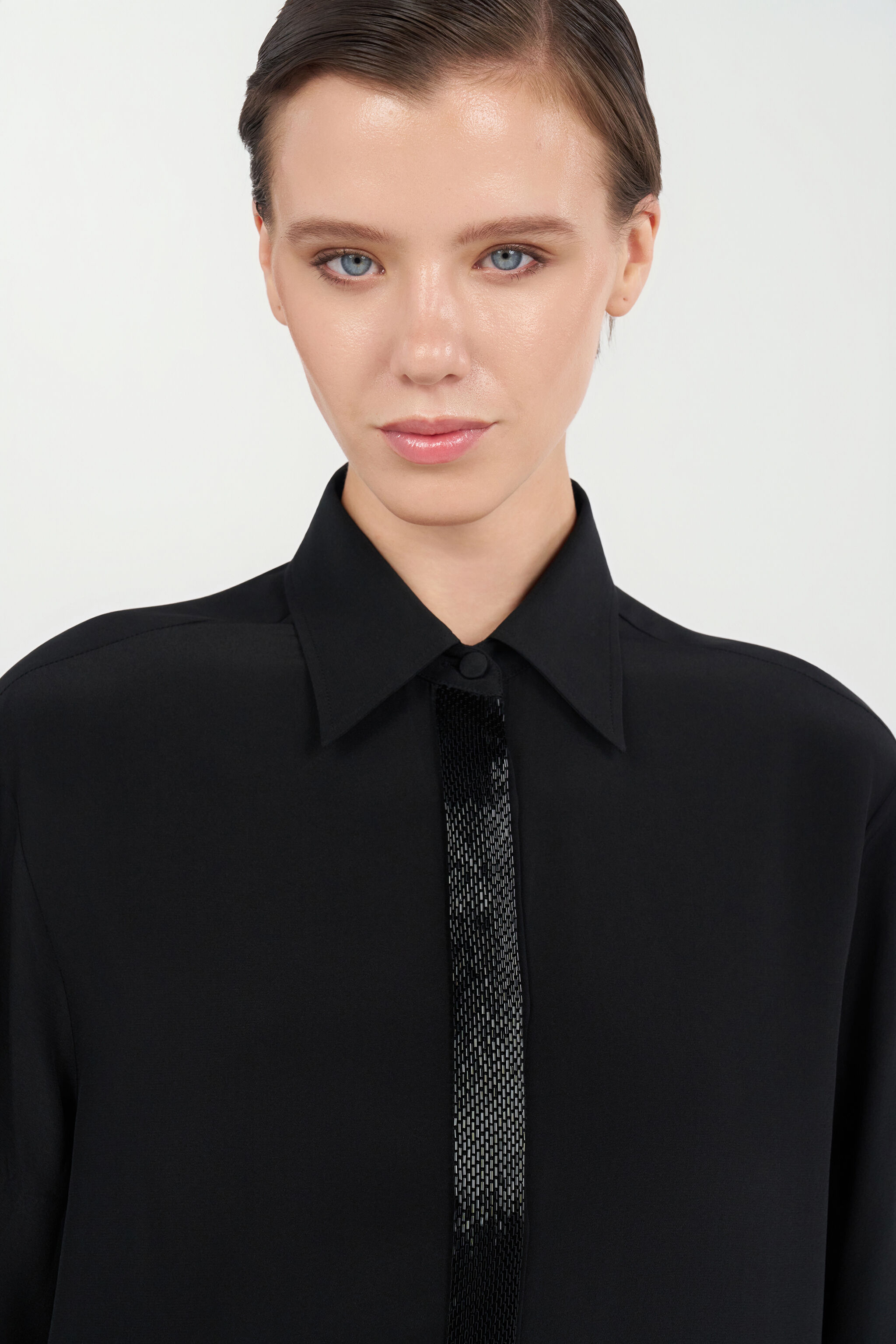RC Silk Shirt with Shimmering Detail BLACK WKR706-SY001