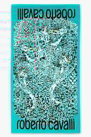 ${brand} Strandtuch mit Leo-Camouflage-Druck ${colorDescription} ${masterID}