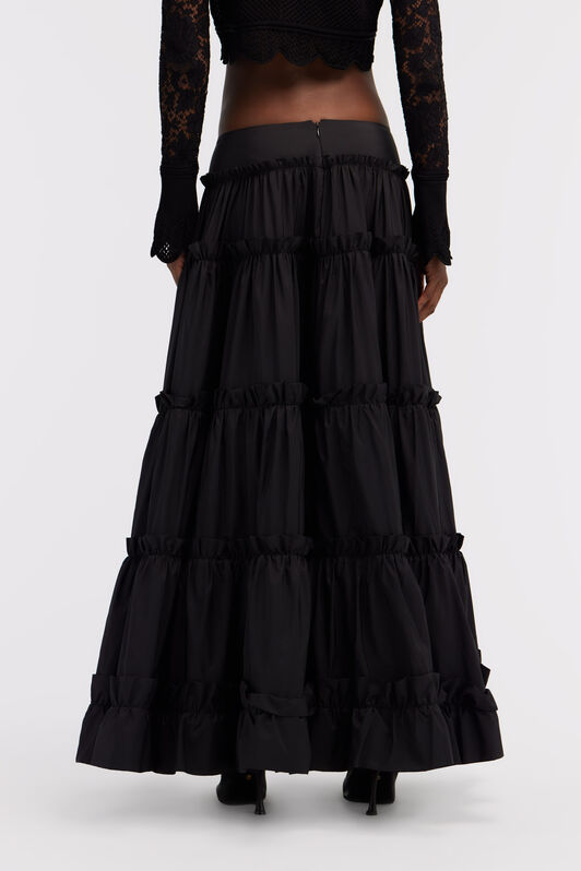 RC Long skirt with ruffles Black SKT303-SB001
