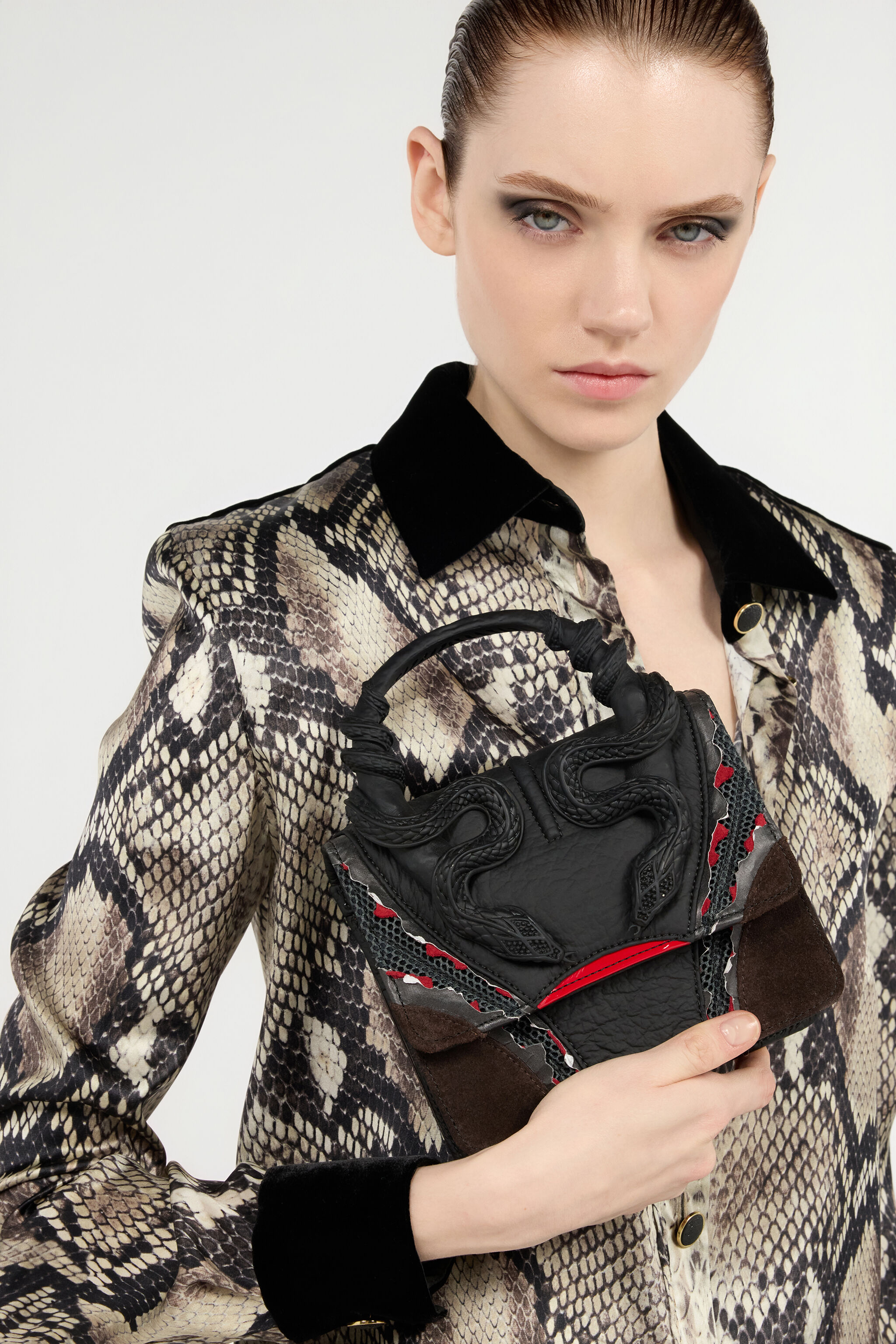 RC Red and Black Bag with Snakes NERO/ROSSO VWB003-PZS69
