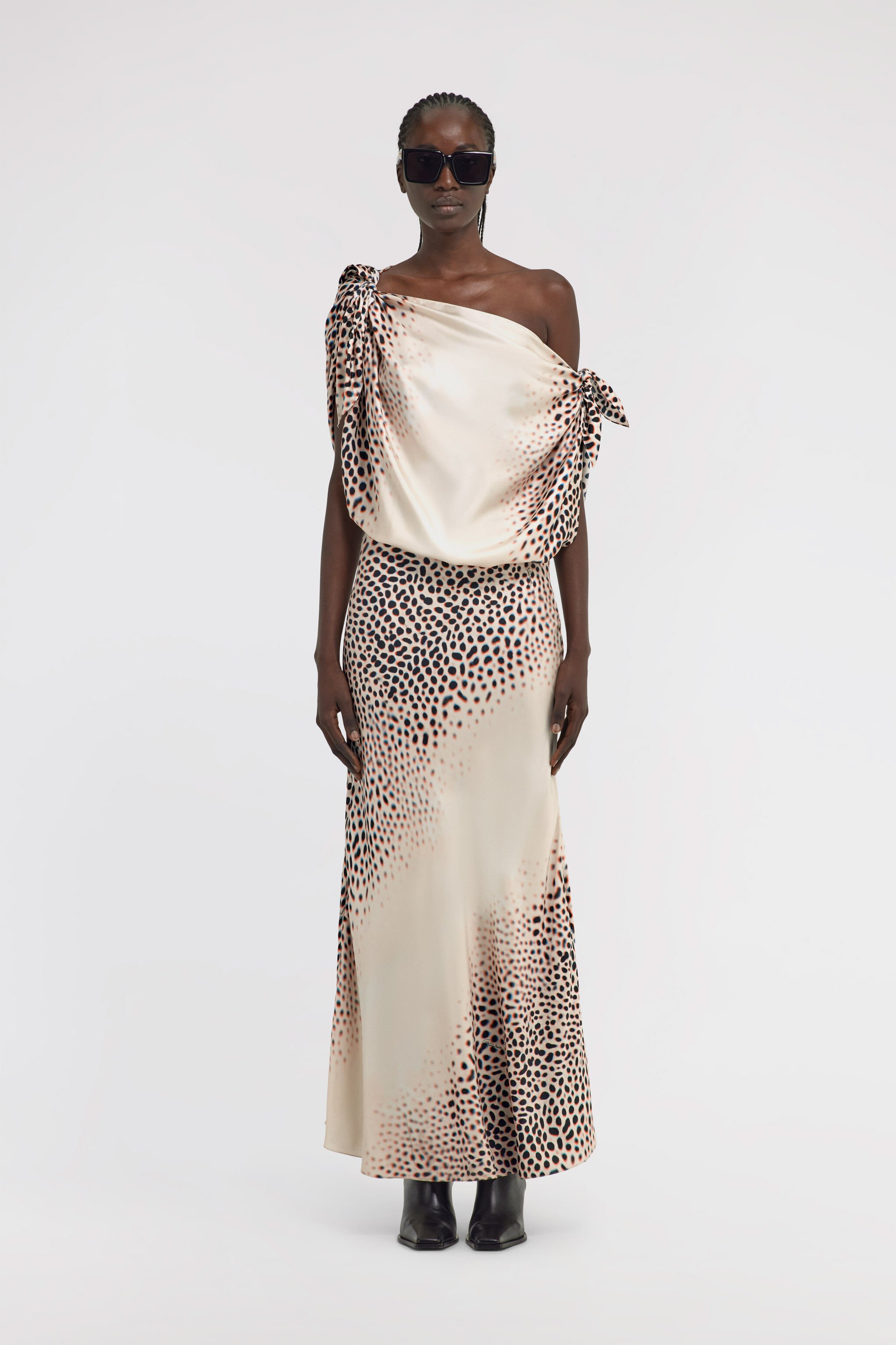 RC Shark print Dress Ivory TKT112-4QN07