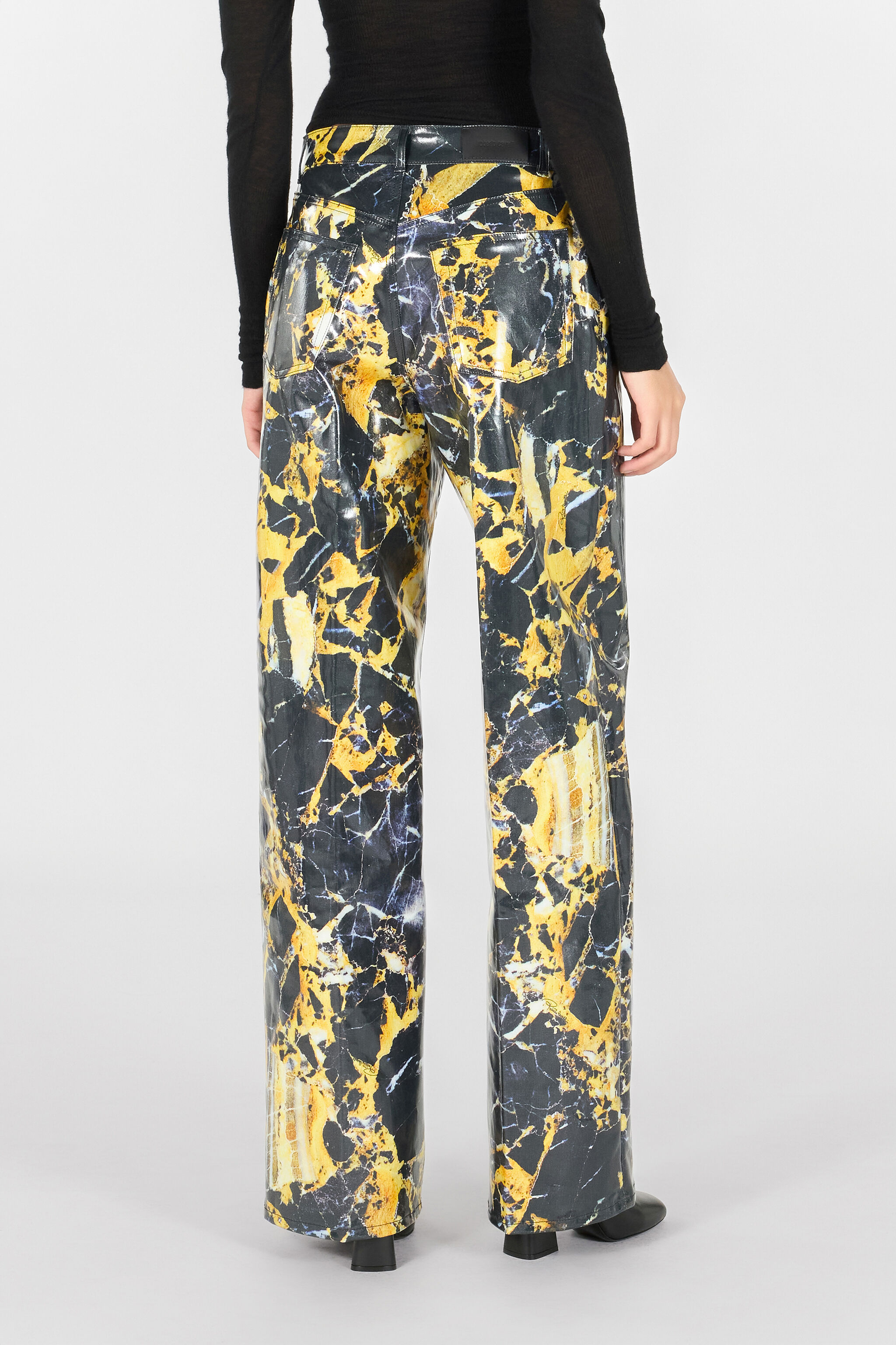 RC Pantalón Holgado Estampado Marble Oro TWJ207-KGN19