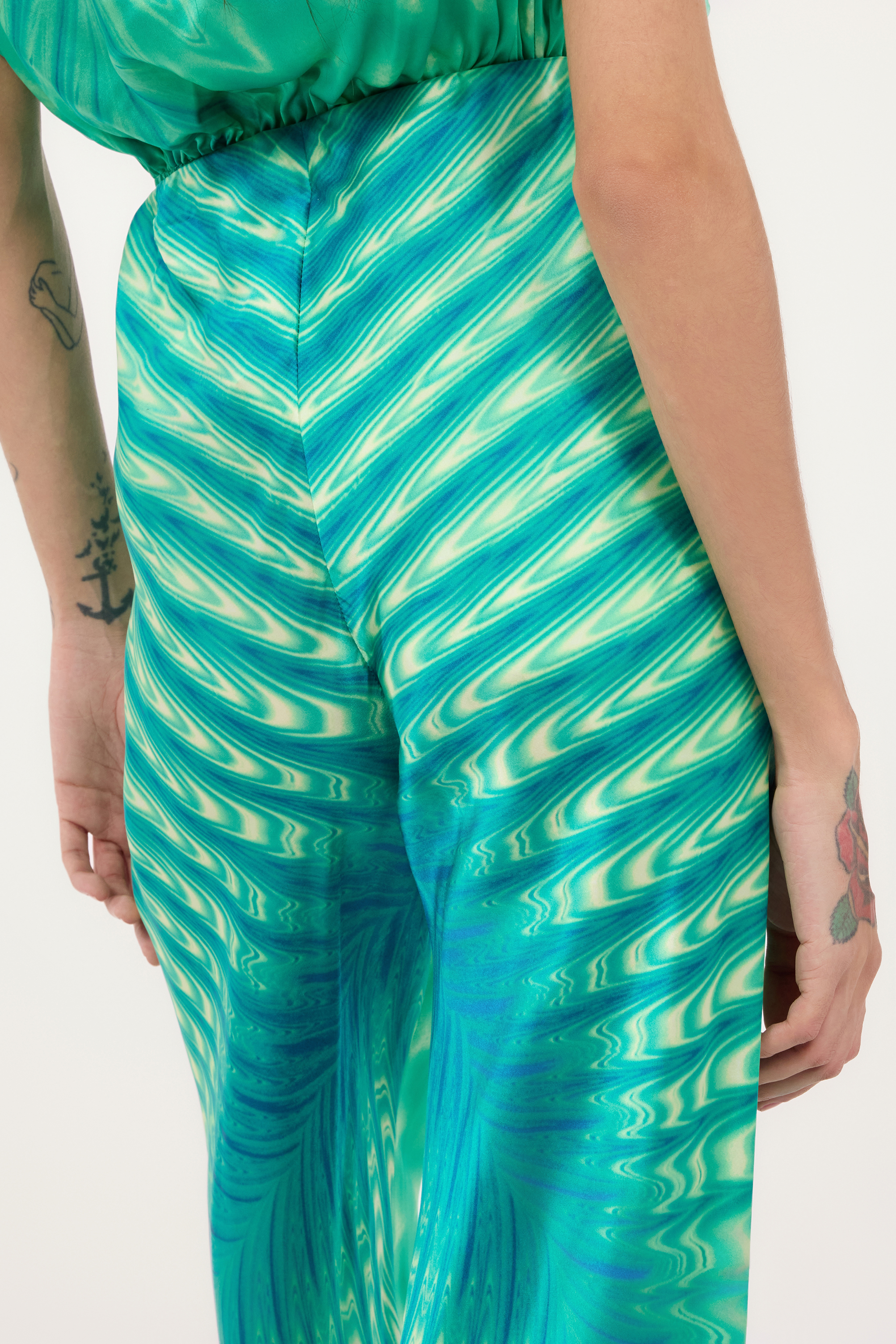 Roberto Cavalli Silk Pants With Optical Glass Print In Verde