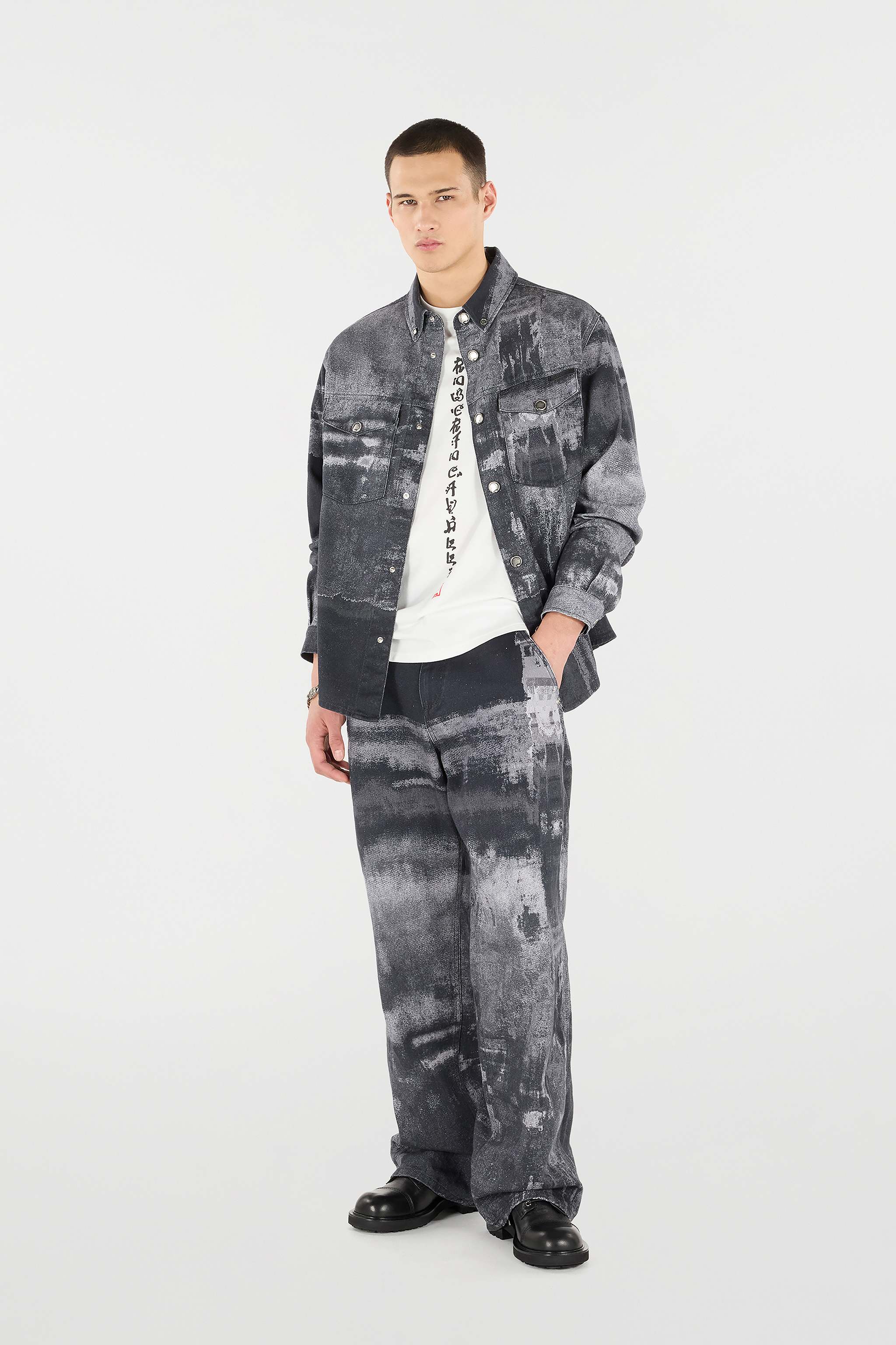 Pure Cotton Pants With A Used Effect